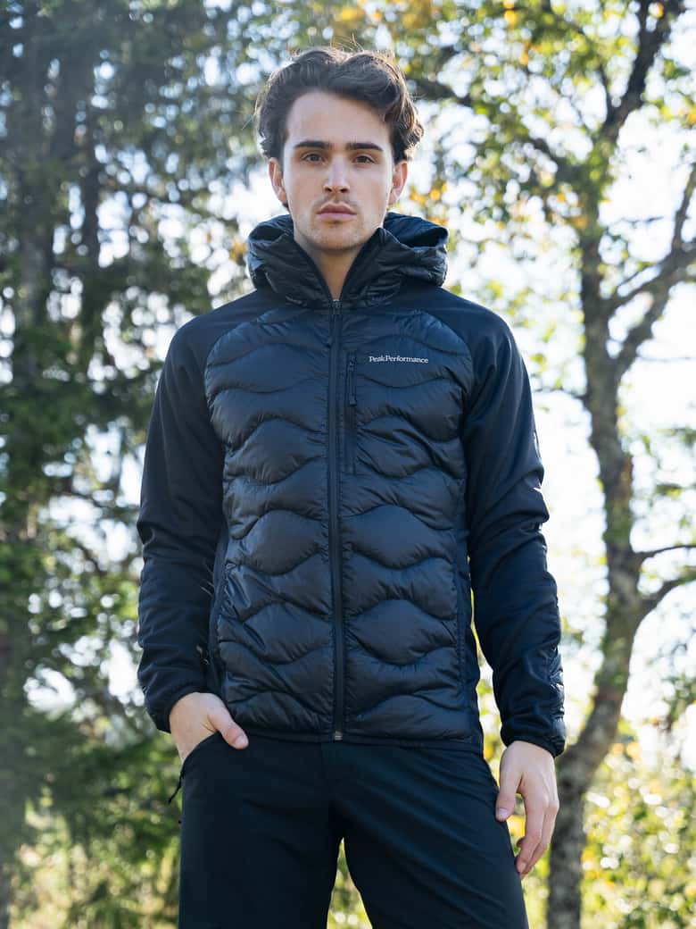 Swix Giacca Isolante Uomo Infinity Hybrid, Calda E Antivento, Tessuti Riciclati, Perfetta Come Strato Intermedio Per Attività Outdoor Invernali
