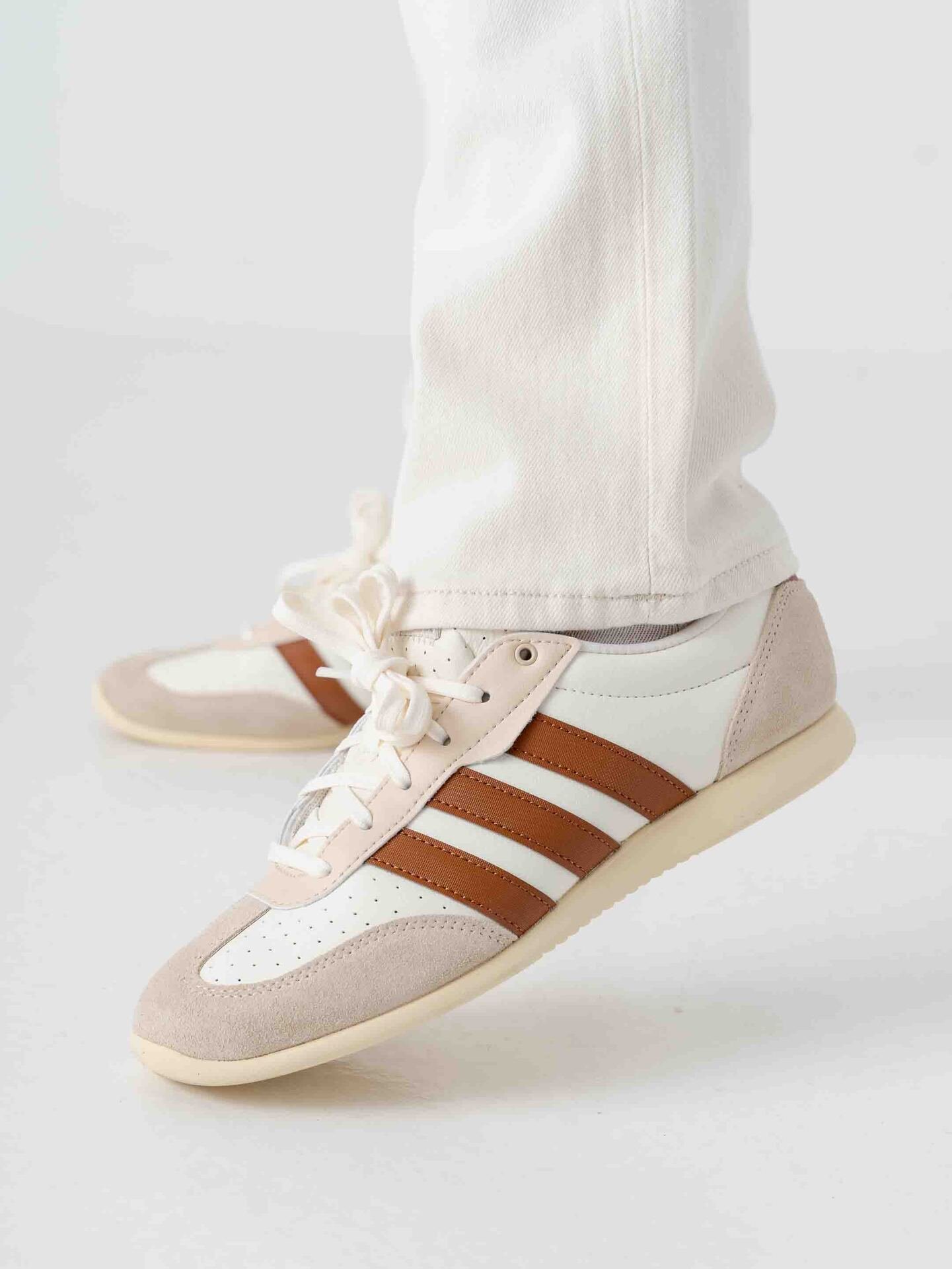 adidas Barreda Low Brun