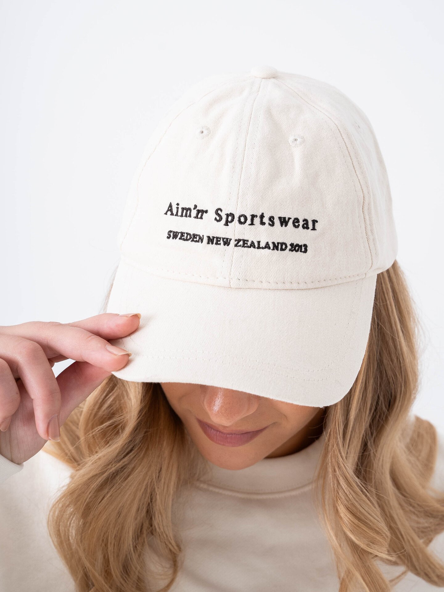 Aim'n Serif Cap Cafe Au Lait