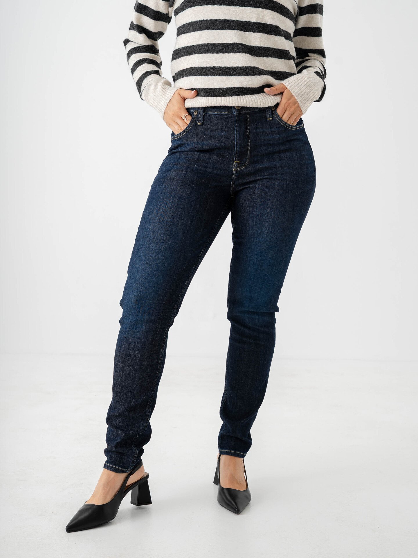 Lee Scarlett Skinny High Bestowed Upon