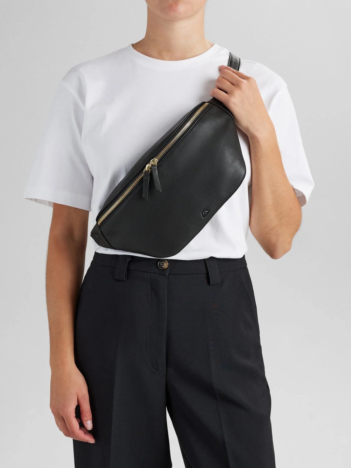 Markberg Camden MBG Bum Bag Black w/Br. Gold