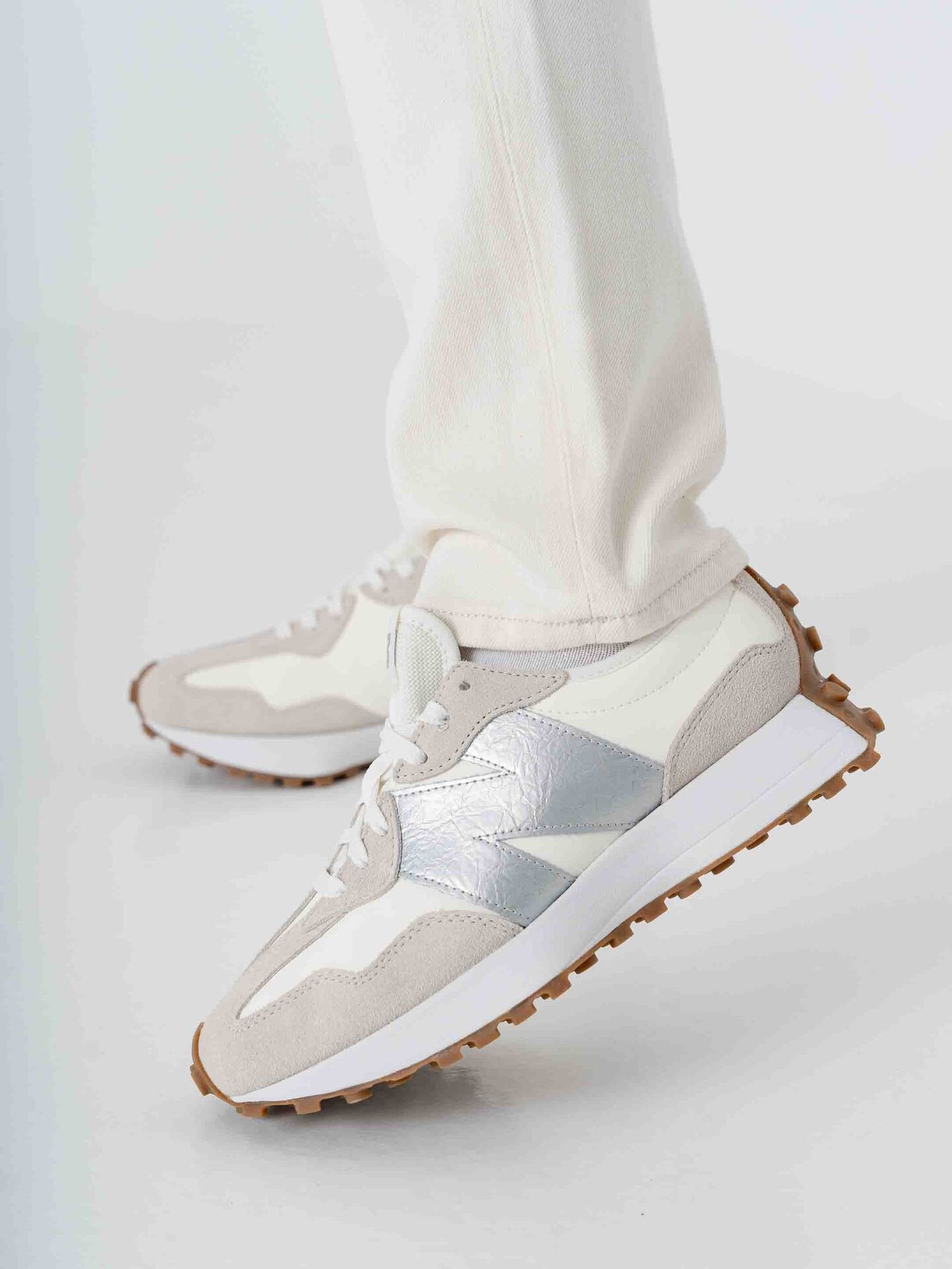 New Balance W327 Beige