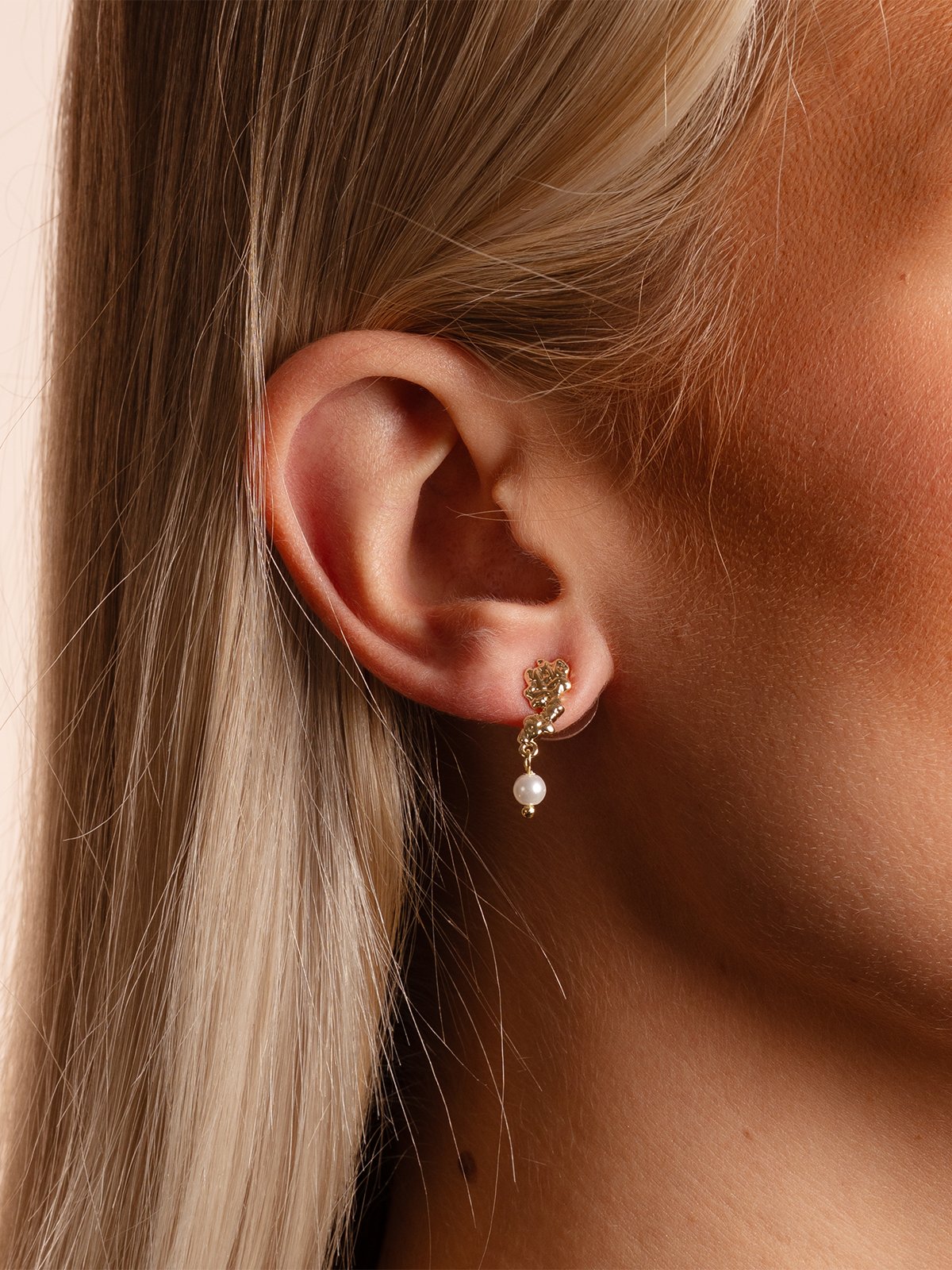 Snö Of Sweden Cat Pendant Ear Gold