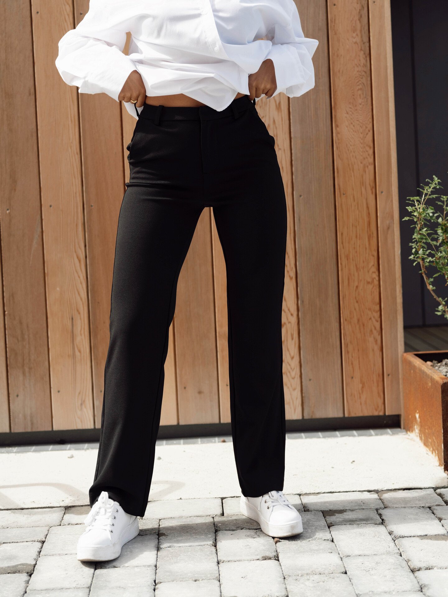 Only Raffy-Yo Life Mid Straight Pant Black