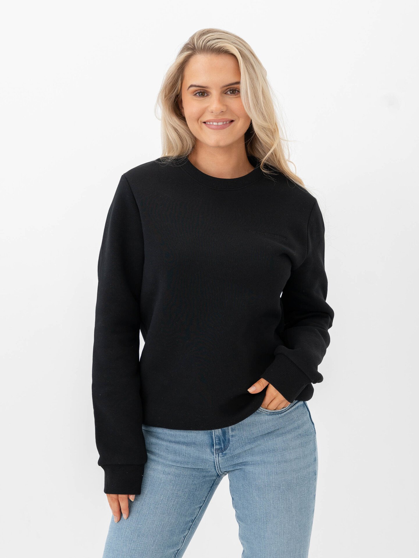 Peak Performance Original Small Logo Crew Black