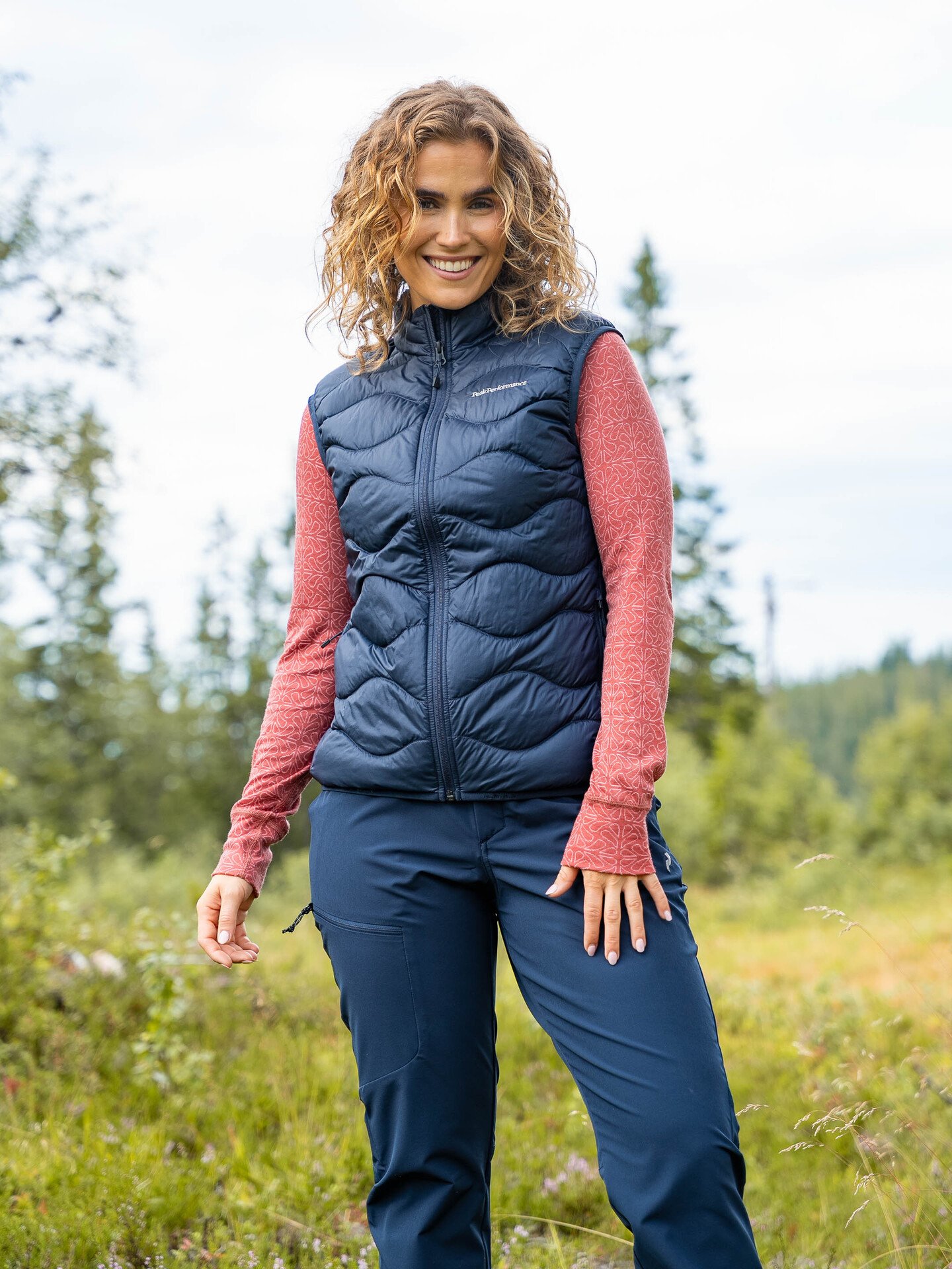 Peak Performance Helium Down Vest Women BLUE SHADOW