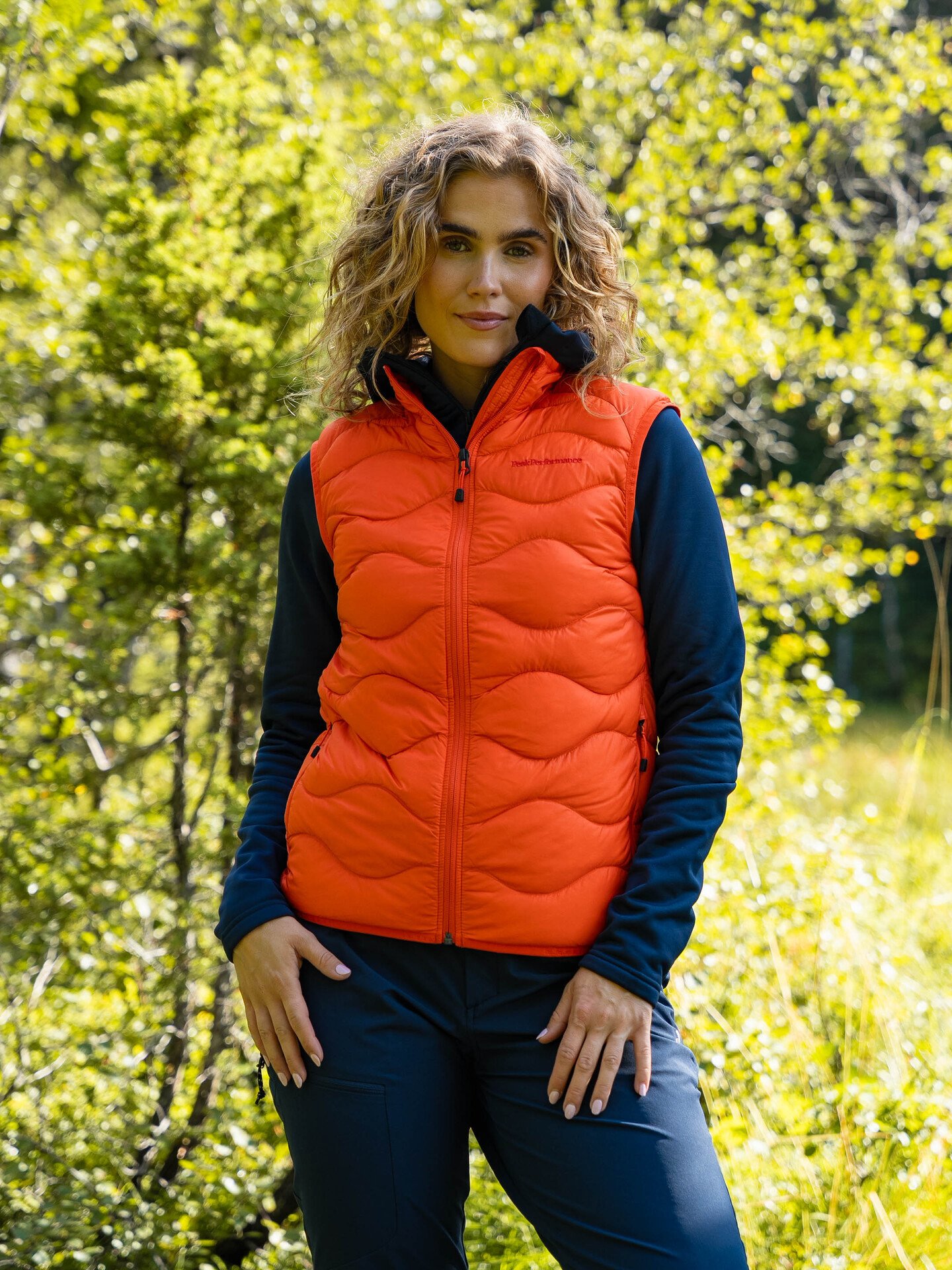 Peak Performance Helium Down Vest Women Solar Burst