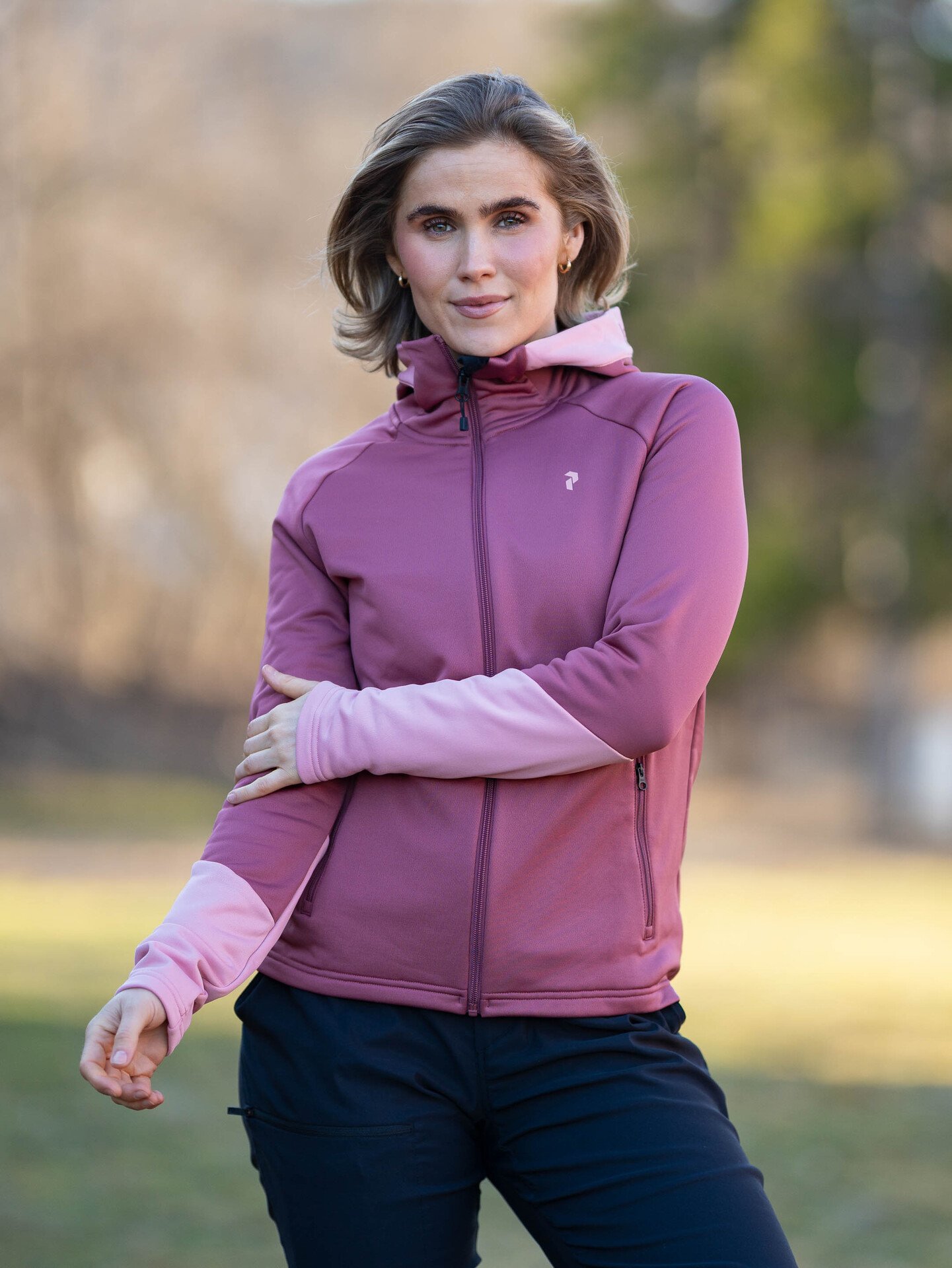 Peak Performance Rider Essentials Zip Hood Wild Rouge / Warm Blush