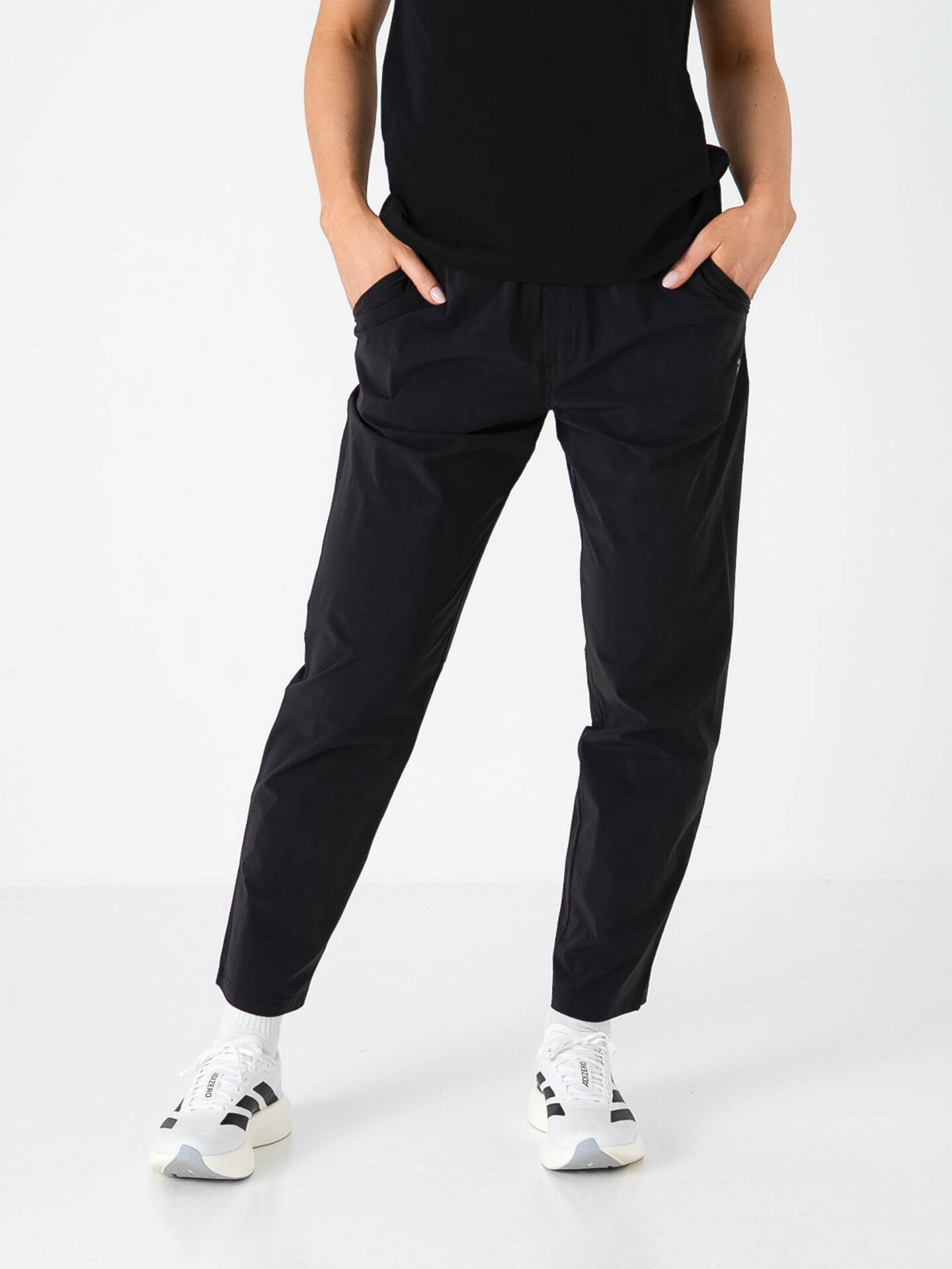 Peak Performance Tech Jogger Pants Women Black