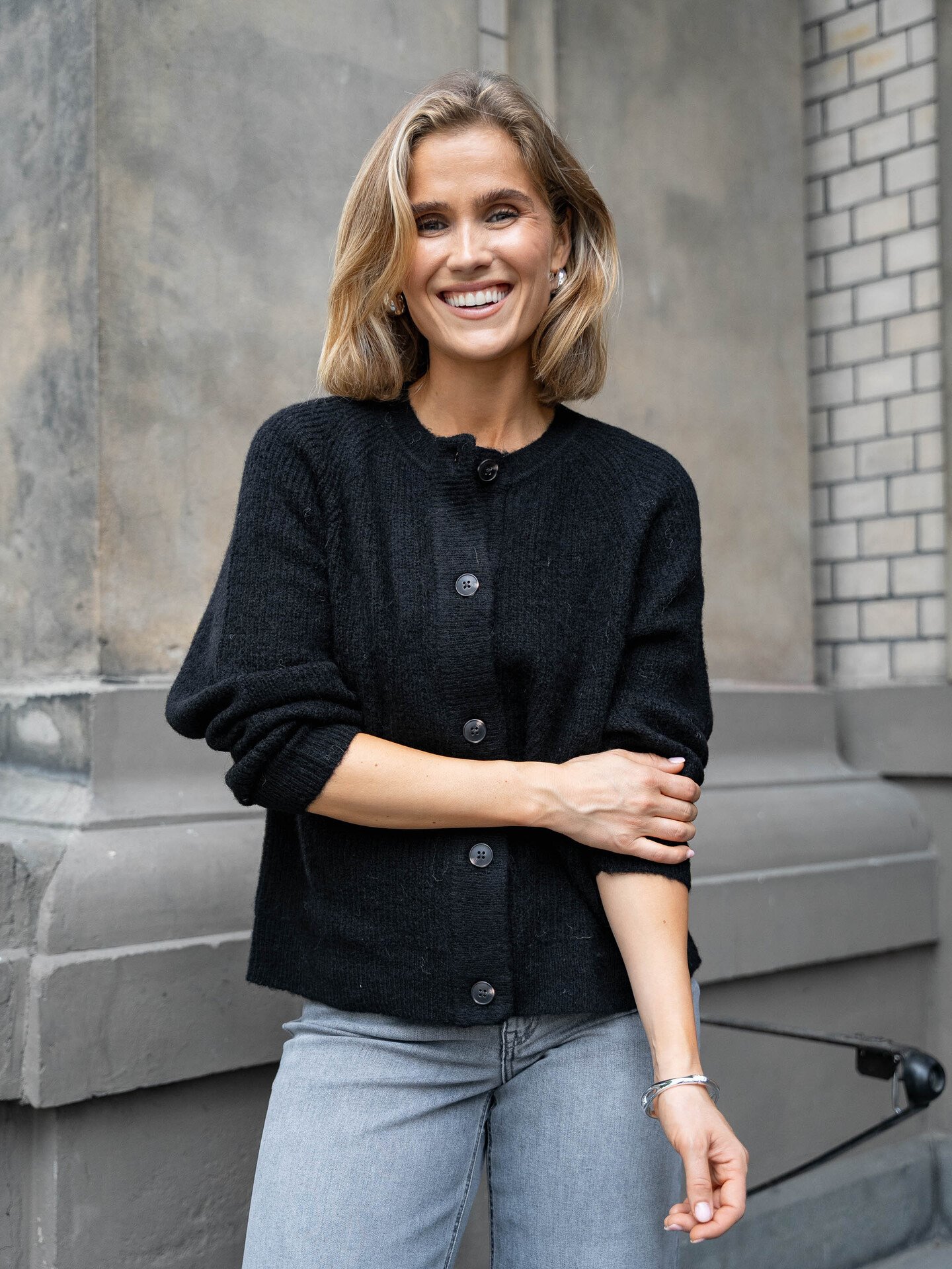 Selected Femme Lulu Long Sleeve Knit Short Cardigan Black