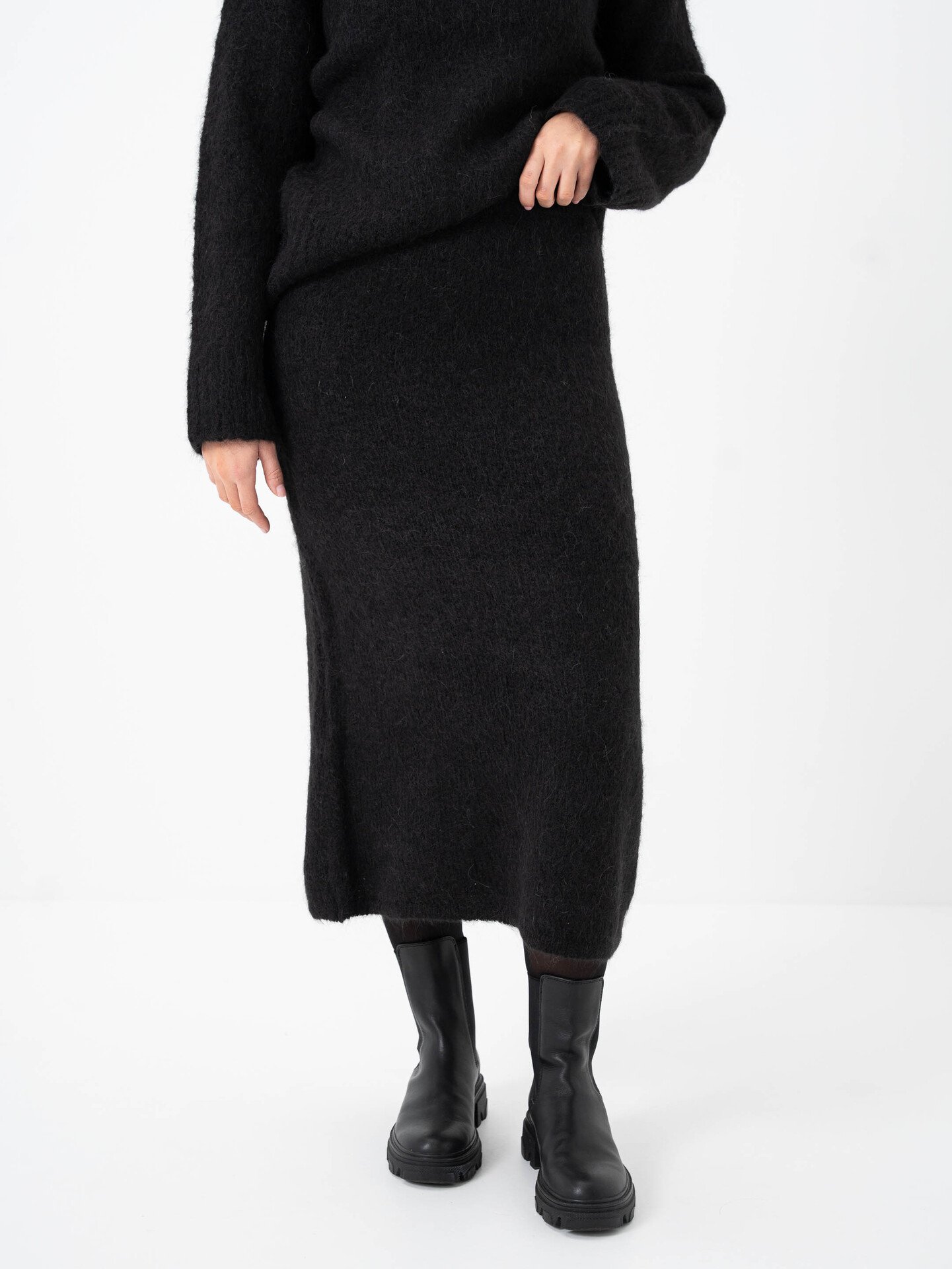 Selected Femme Gabella High Waisted Midi Knit Skirt Black