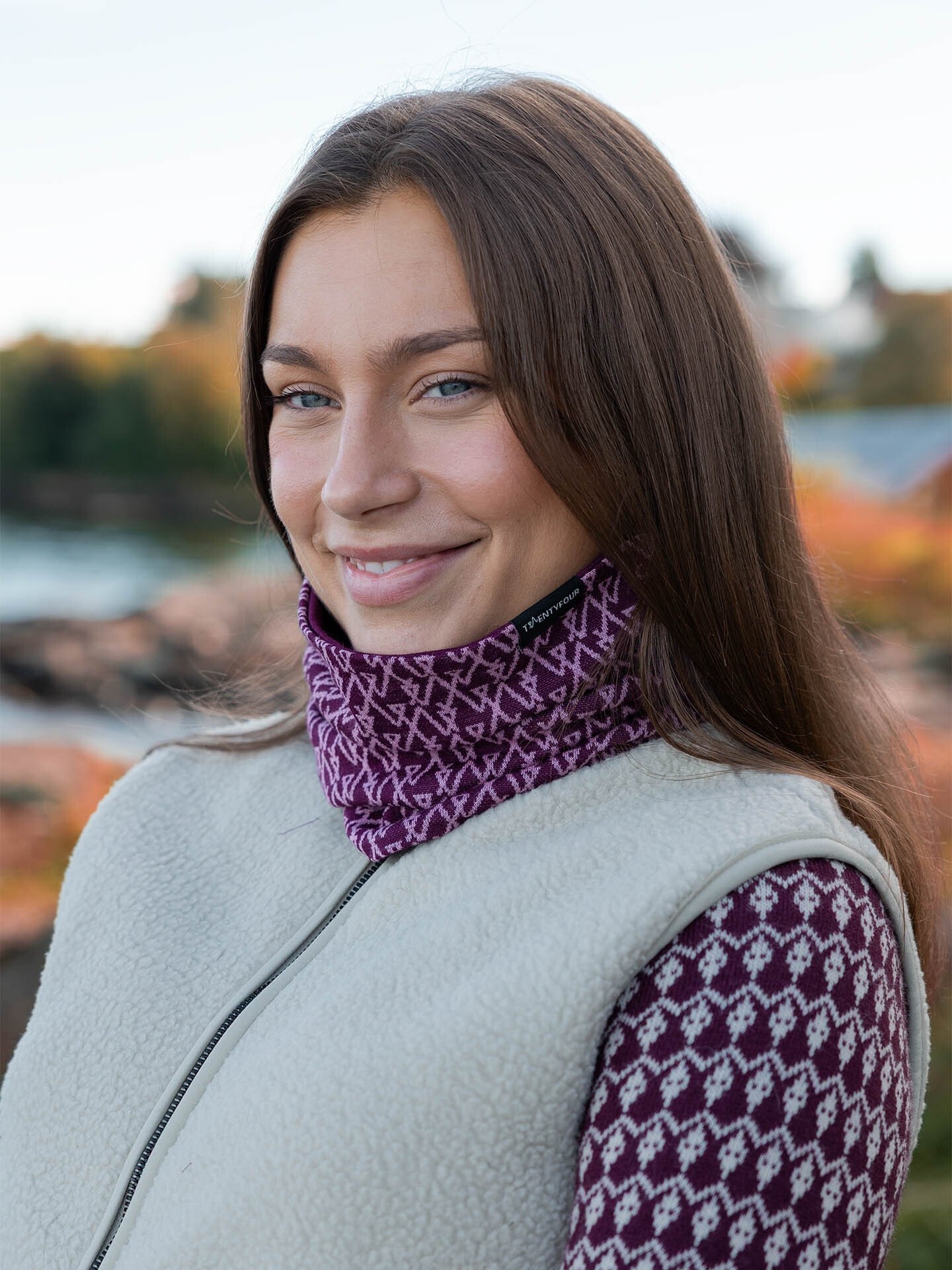 Twentyfour Finse 2W Ullhals Mørk Burgunder