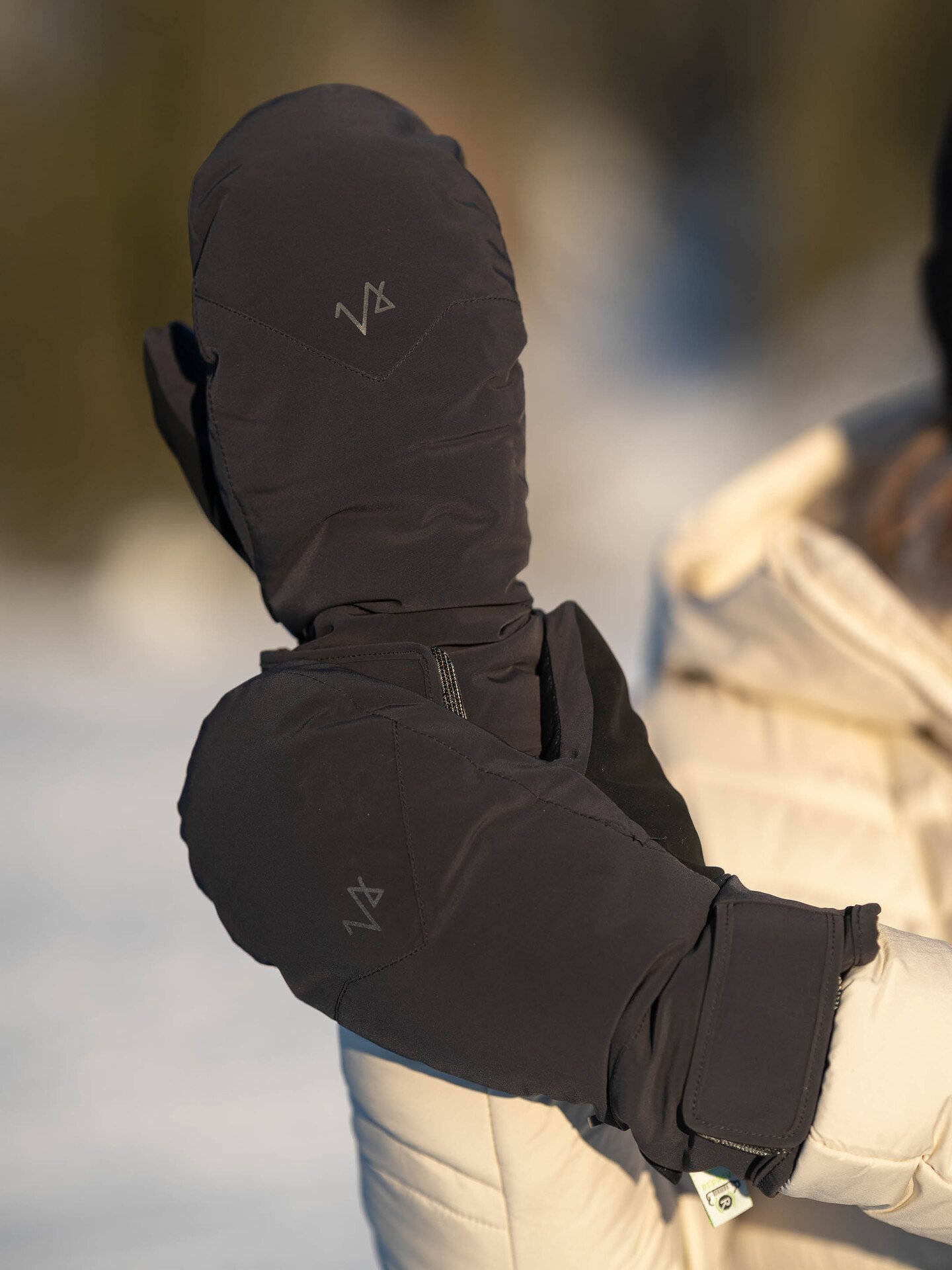 Twentyfour & Skivott Sort