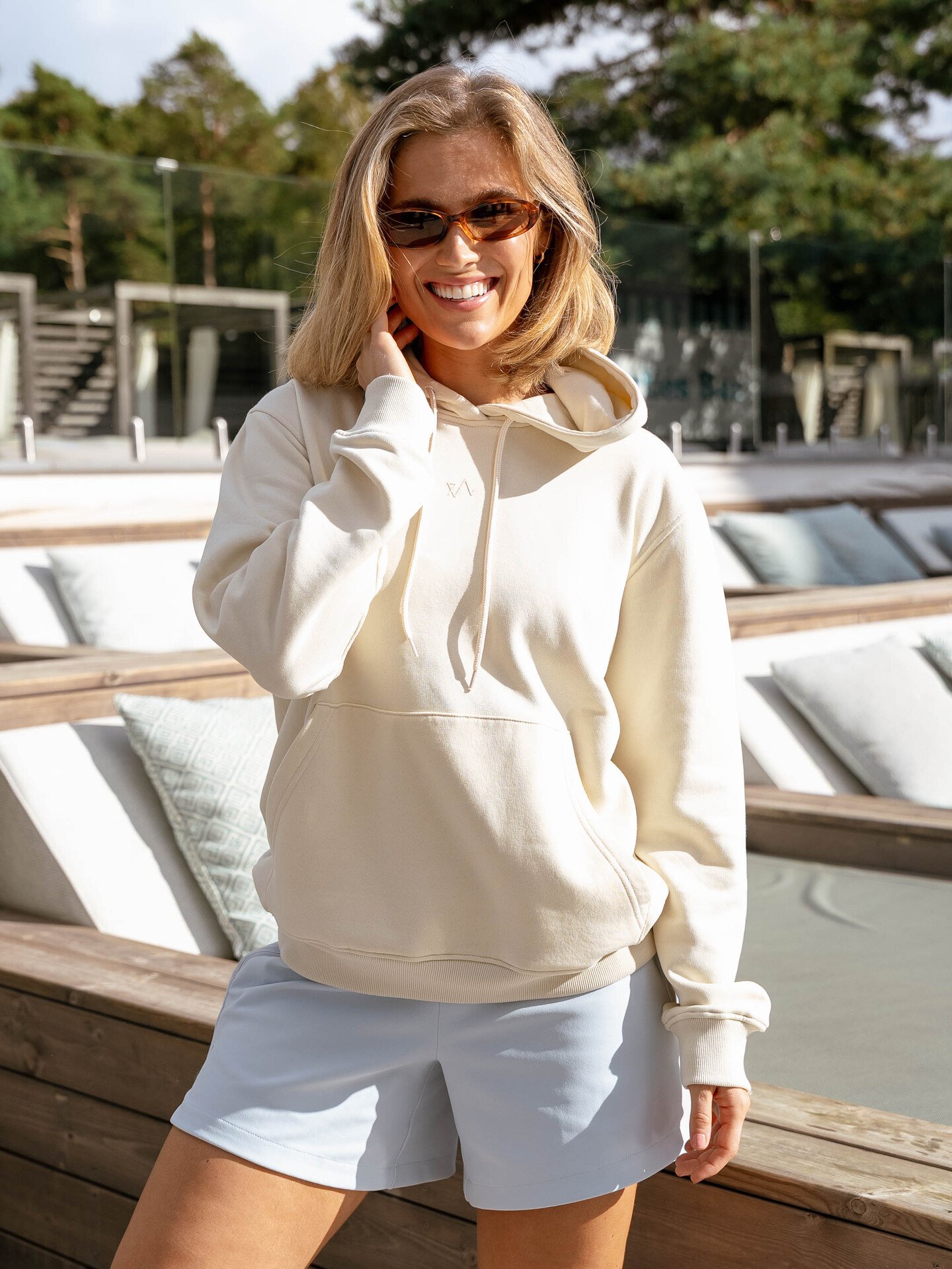 Twentyfour & Art Hoodie U Hvit