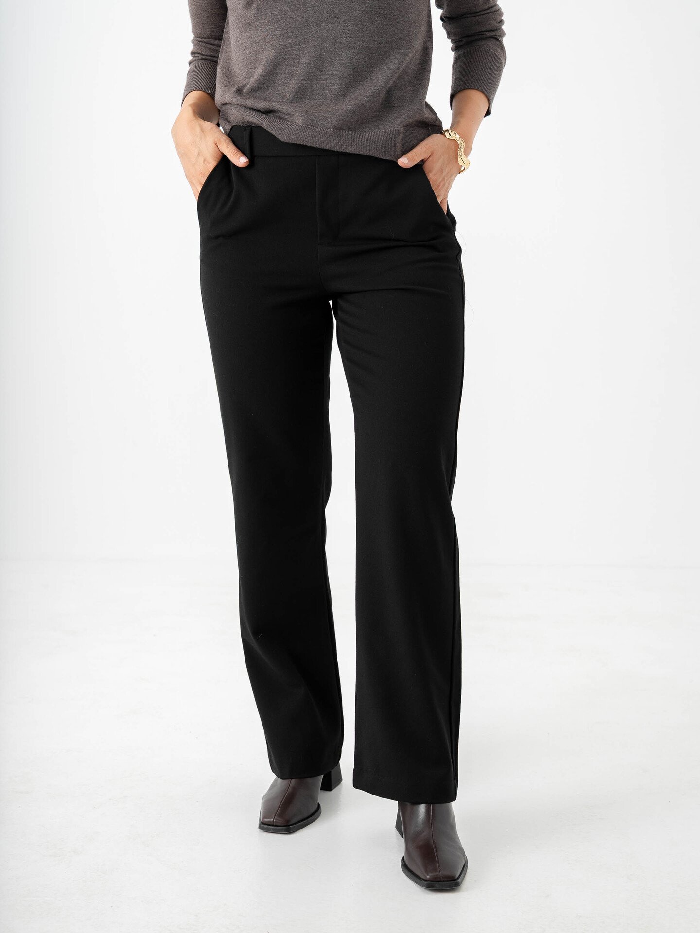 Vero Moda Maya Mid Waist Straight Solid Pant Black