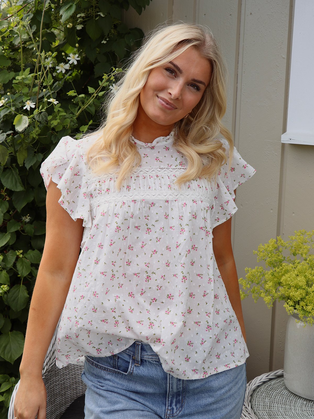 Vero Moda Trine Sleeveless Lace Top Snow White Maguerit BonBon