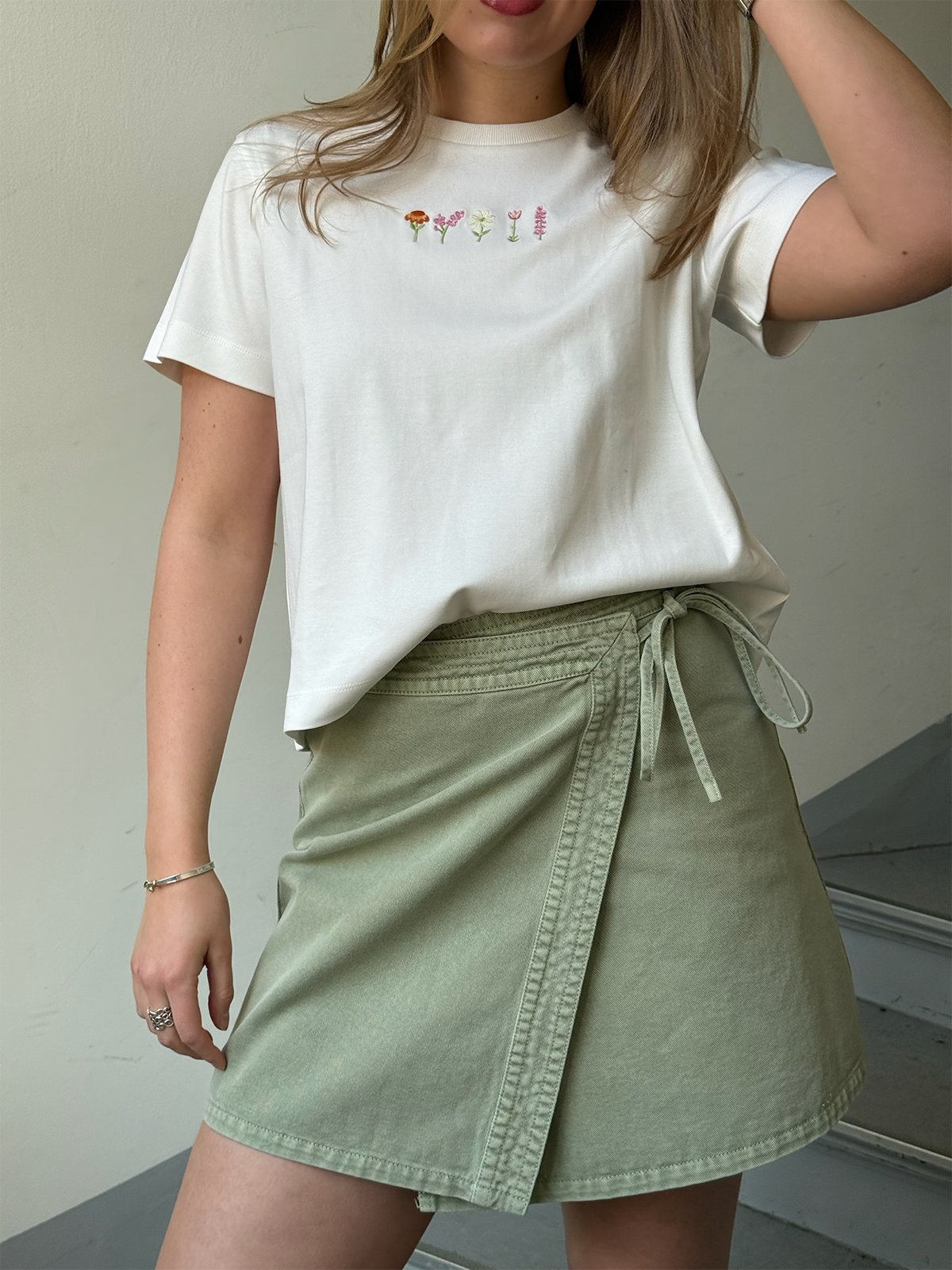 Vero Moda Liza Mid Rise Short Denim Wrap Skirt Laurel Wreath Washed