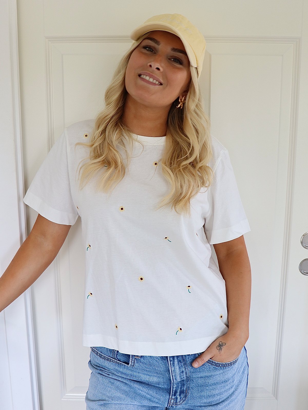 Vero Moda Sola Mette Short Sleeve Top Snow White / Sunflower