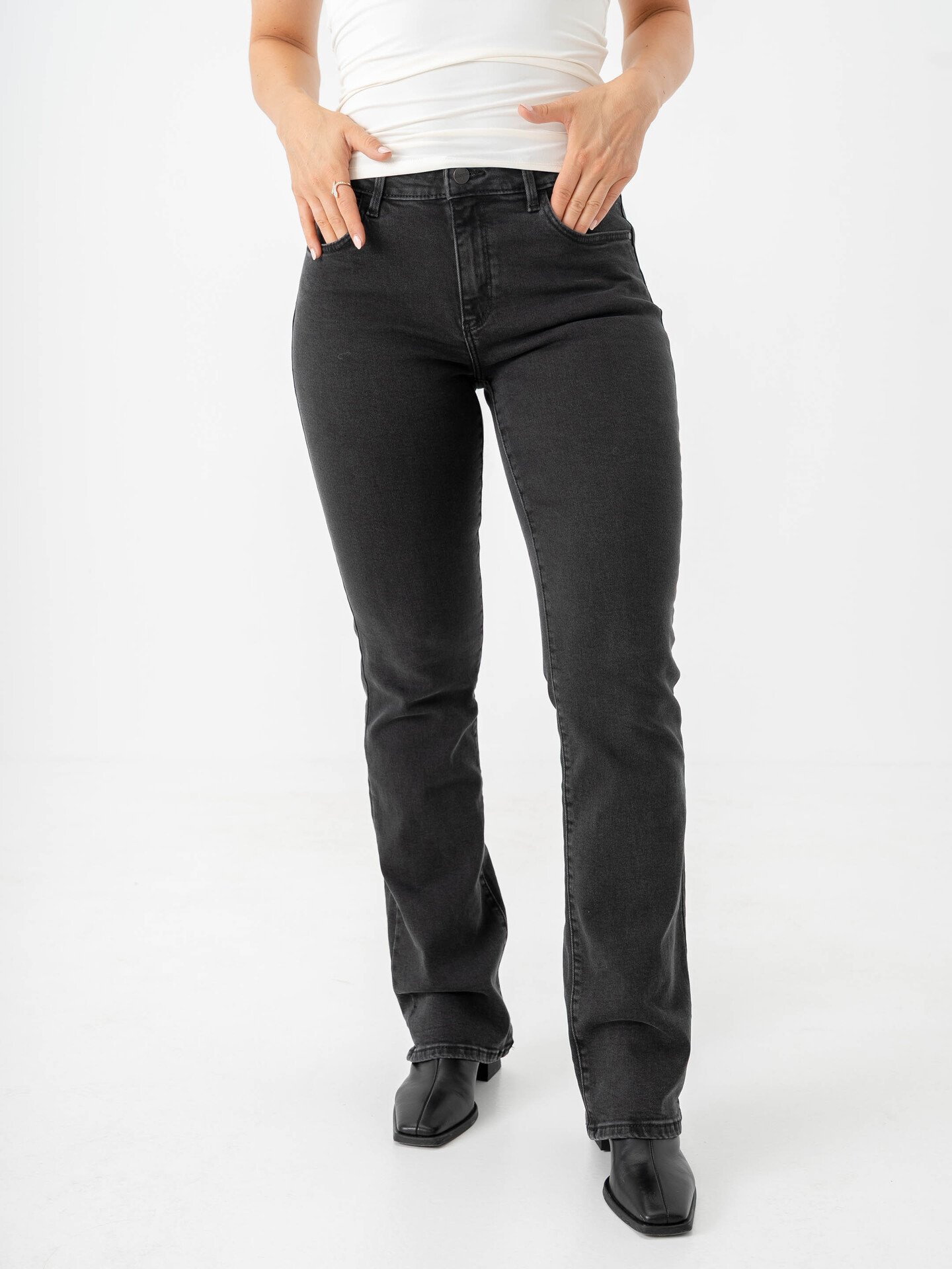 Wrangler Bootcut Sultry Black