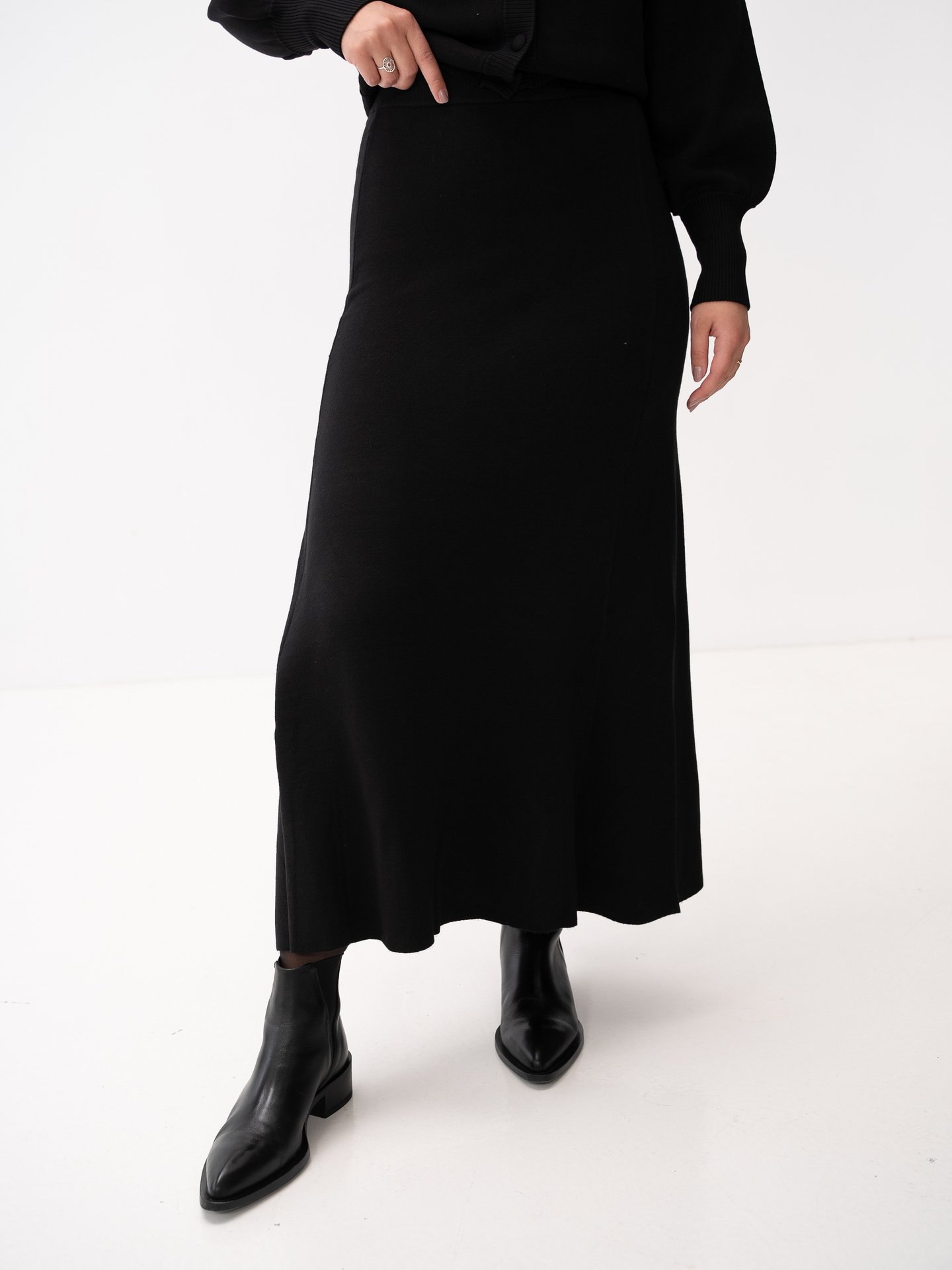 Y.A.S Fonny High Waist Ankle Skirt Black