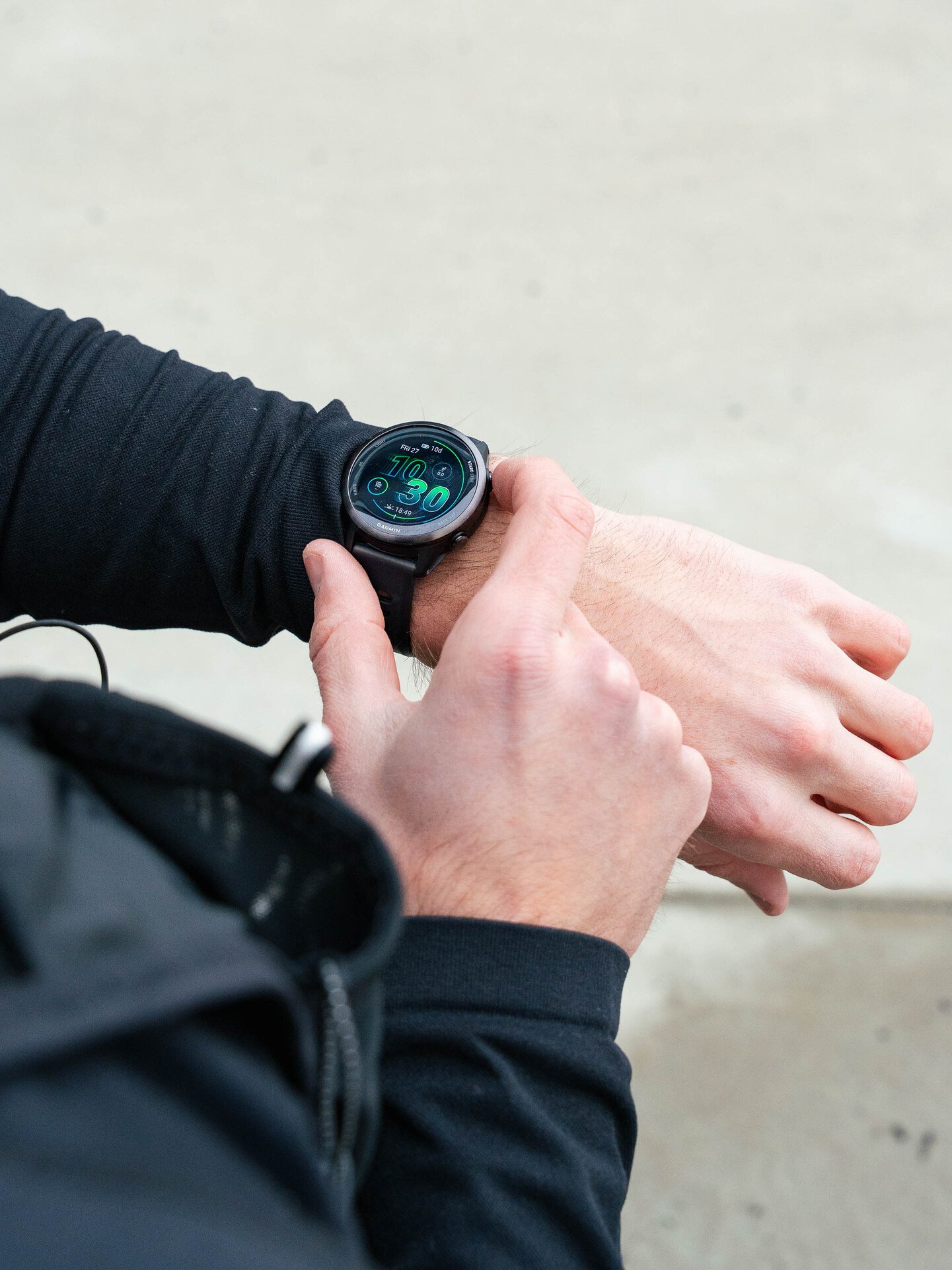 Garmin Forerunner 570 - 42mm Sort