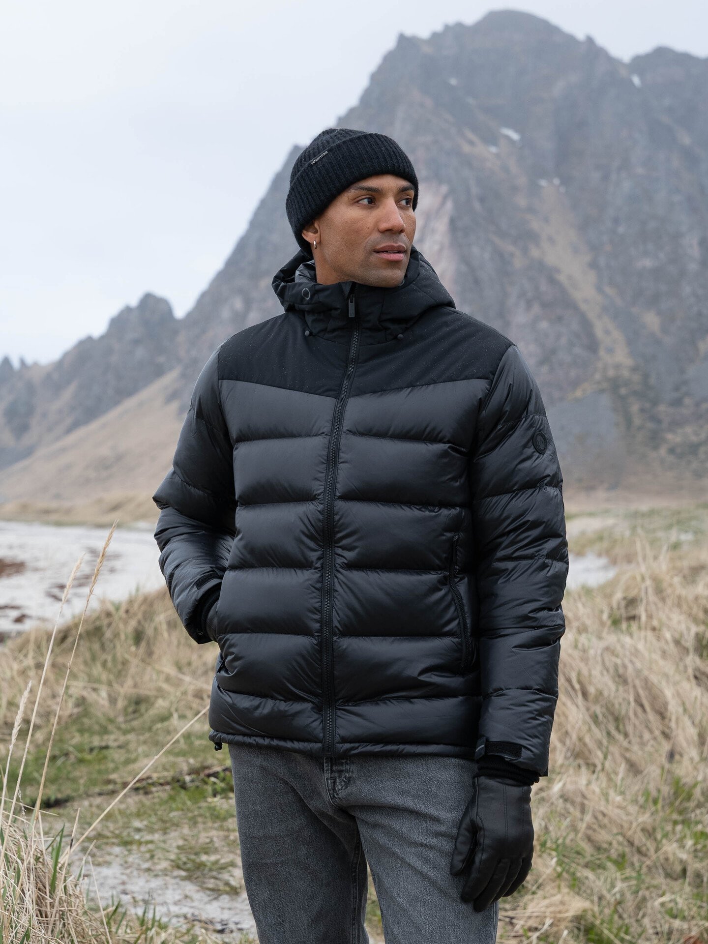 Twentyfour Aurora Warm Dunjakke Sort