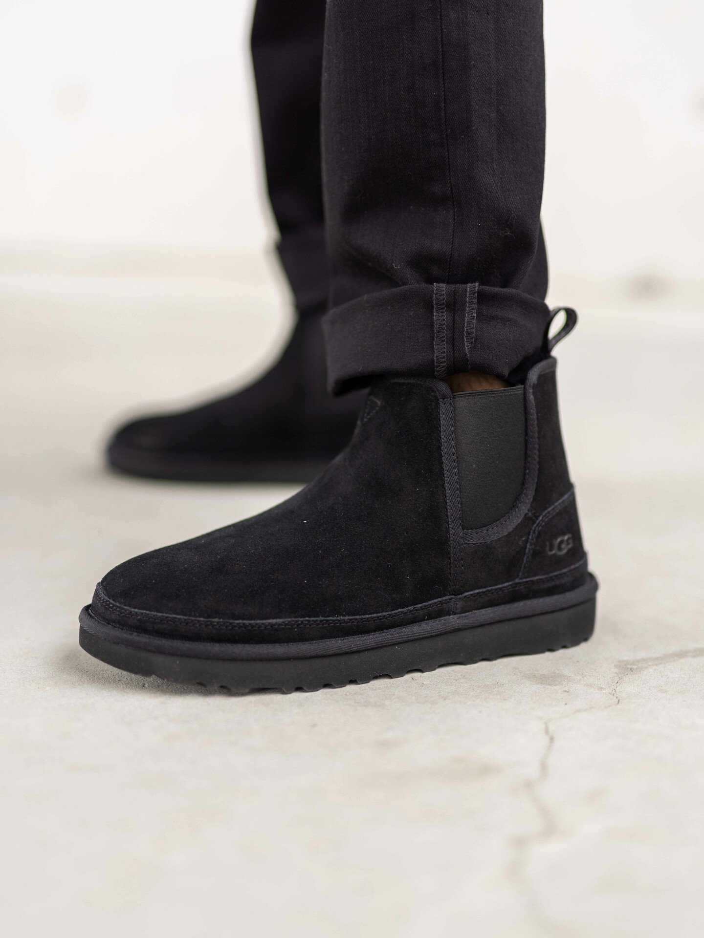 UGG Neumel Chelsea Black