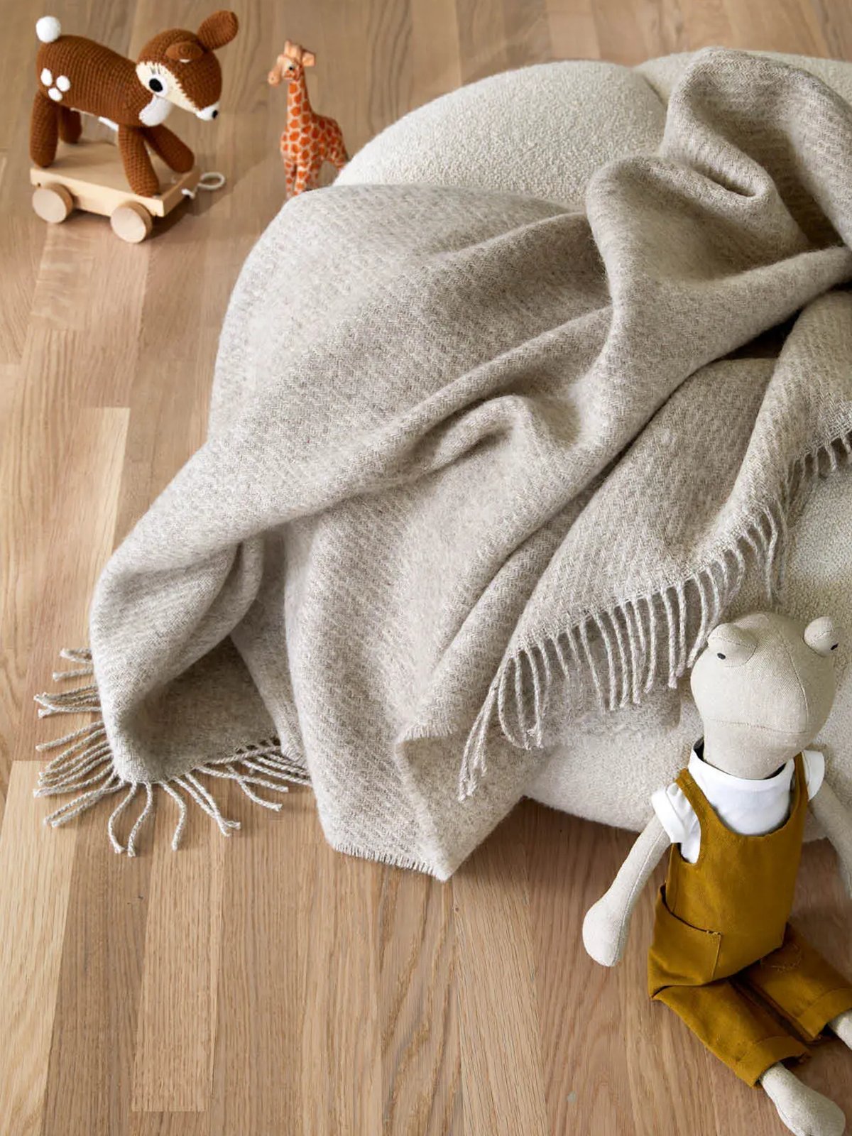 Høie Falketind Pledd Barn 100x130 cm Naturlig Beige