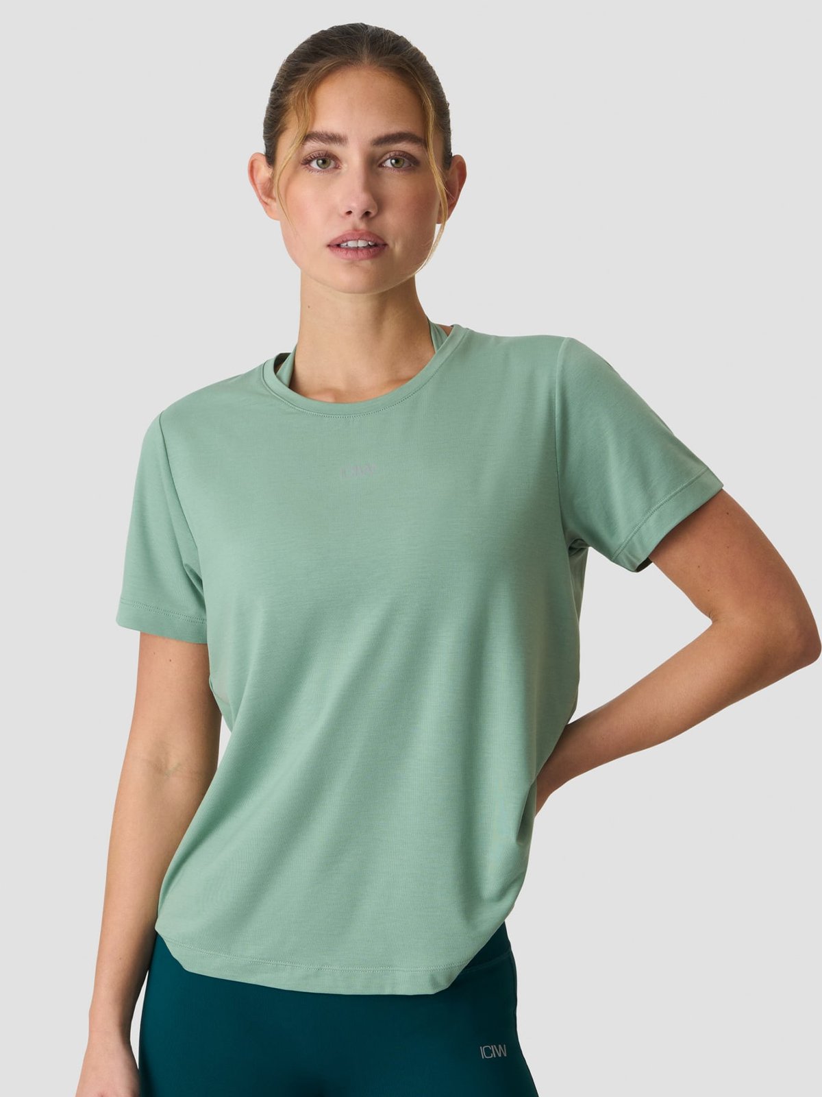 ICIW Define Loose T-Shirt Light Moss Green