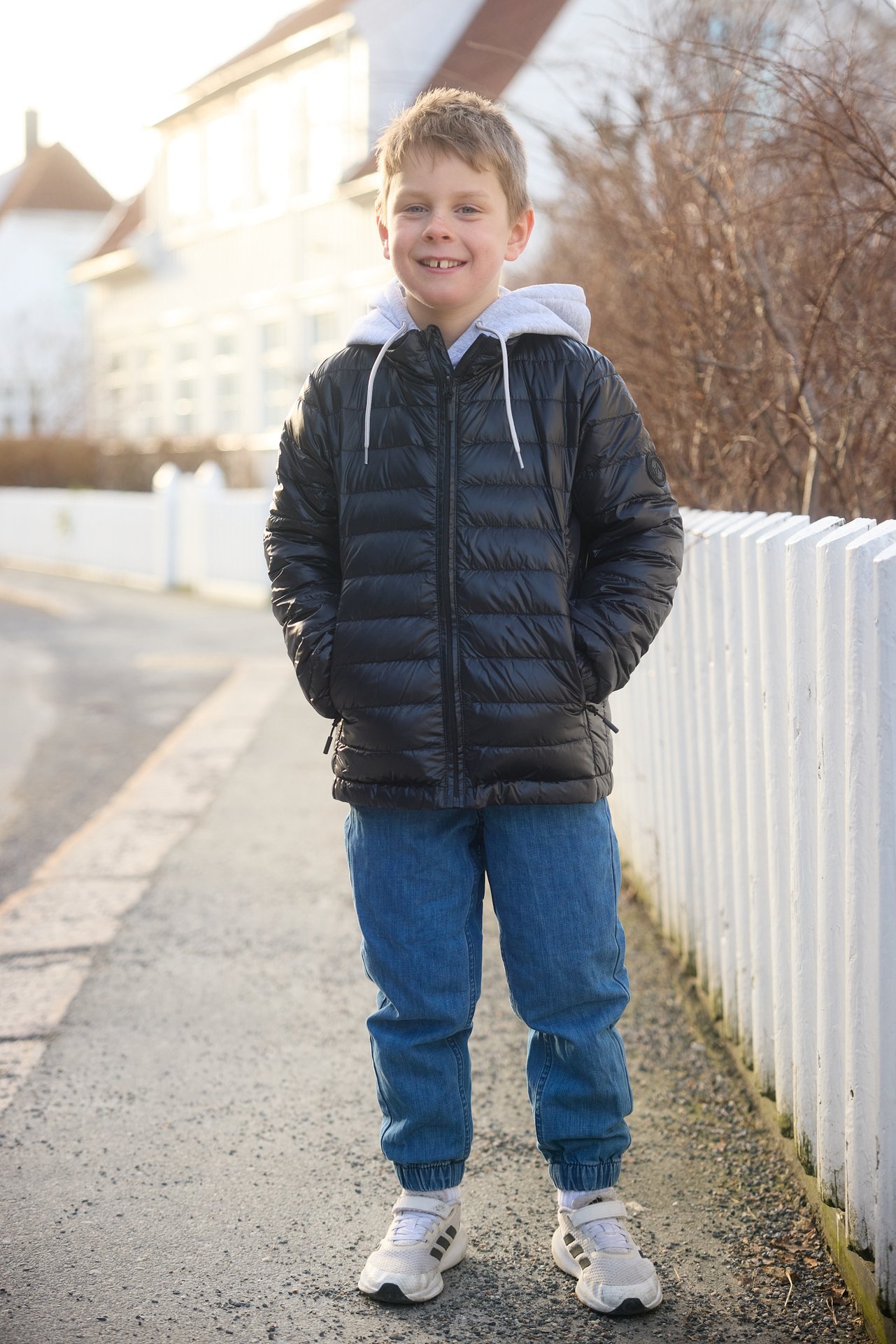 Twentyfour Venture Lett Dunjakke Junior Sort