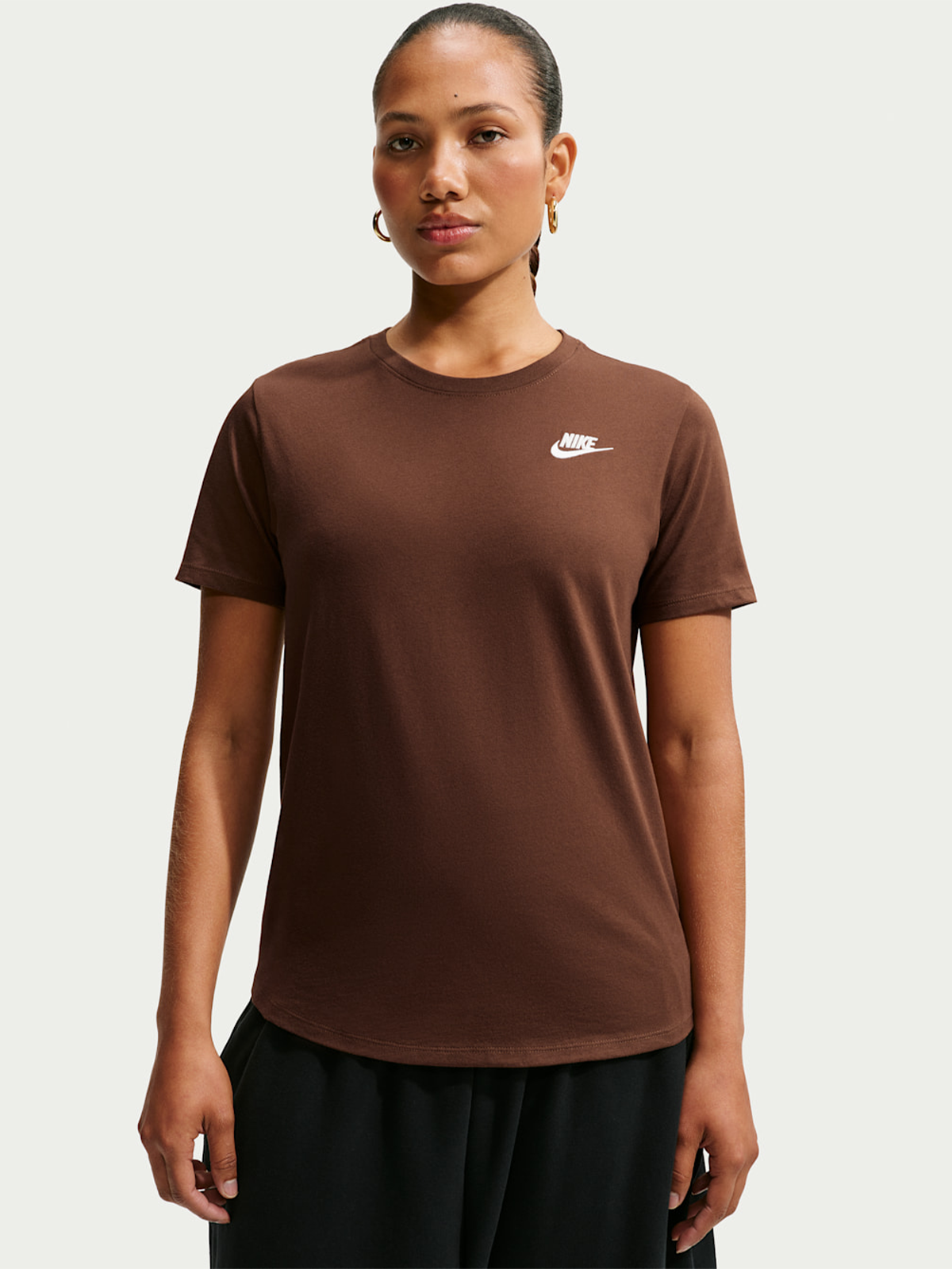 Nike Sportswear Club Tee Cacao Wow