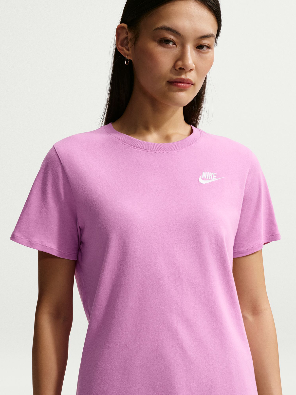 Nike Sportswear Club Tee Rosa