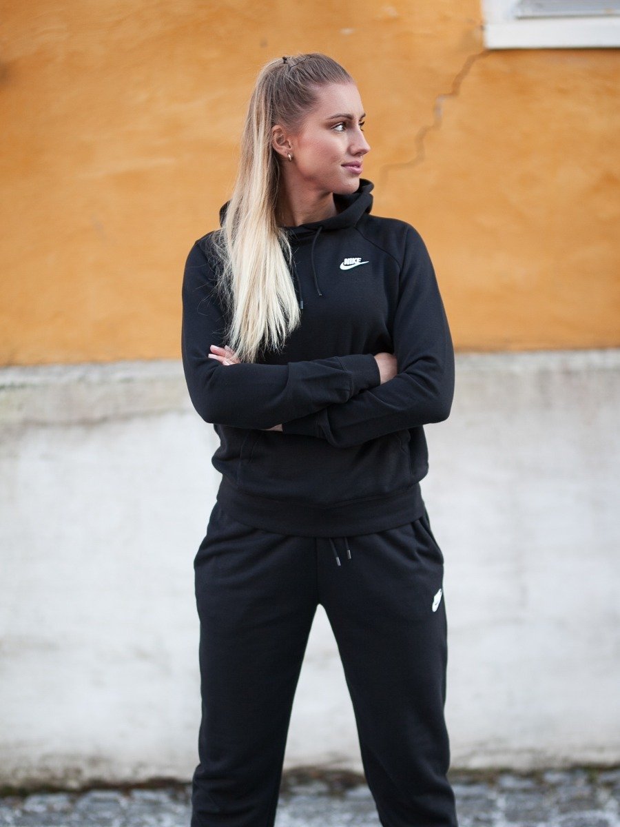 Nike Essential Hoodie Fleece Black
