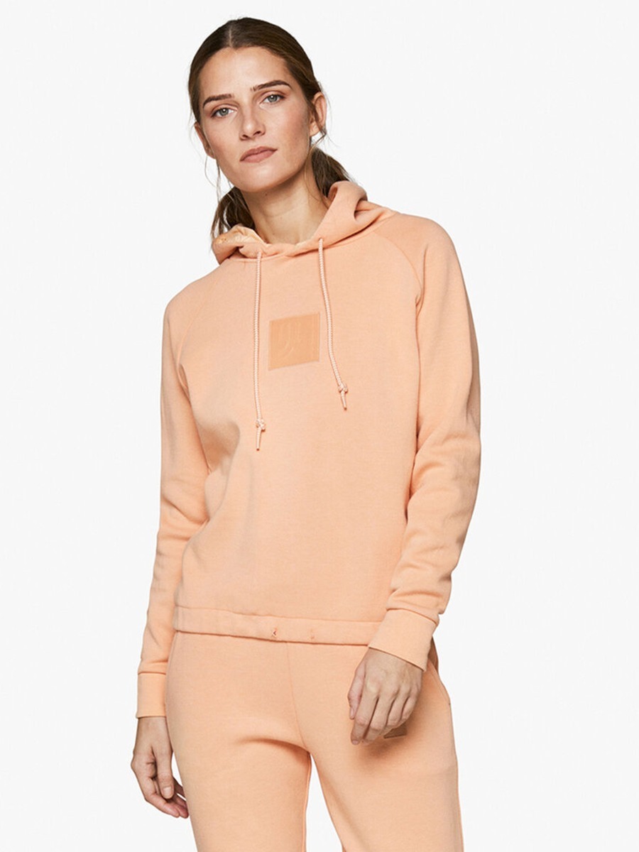 Johaug Unaltered Hood Pblom