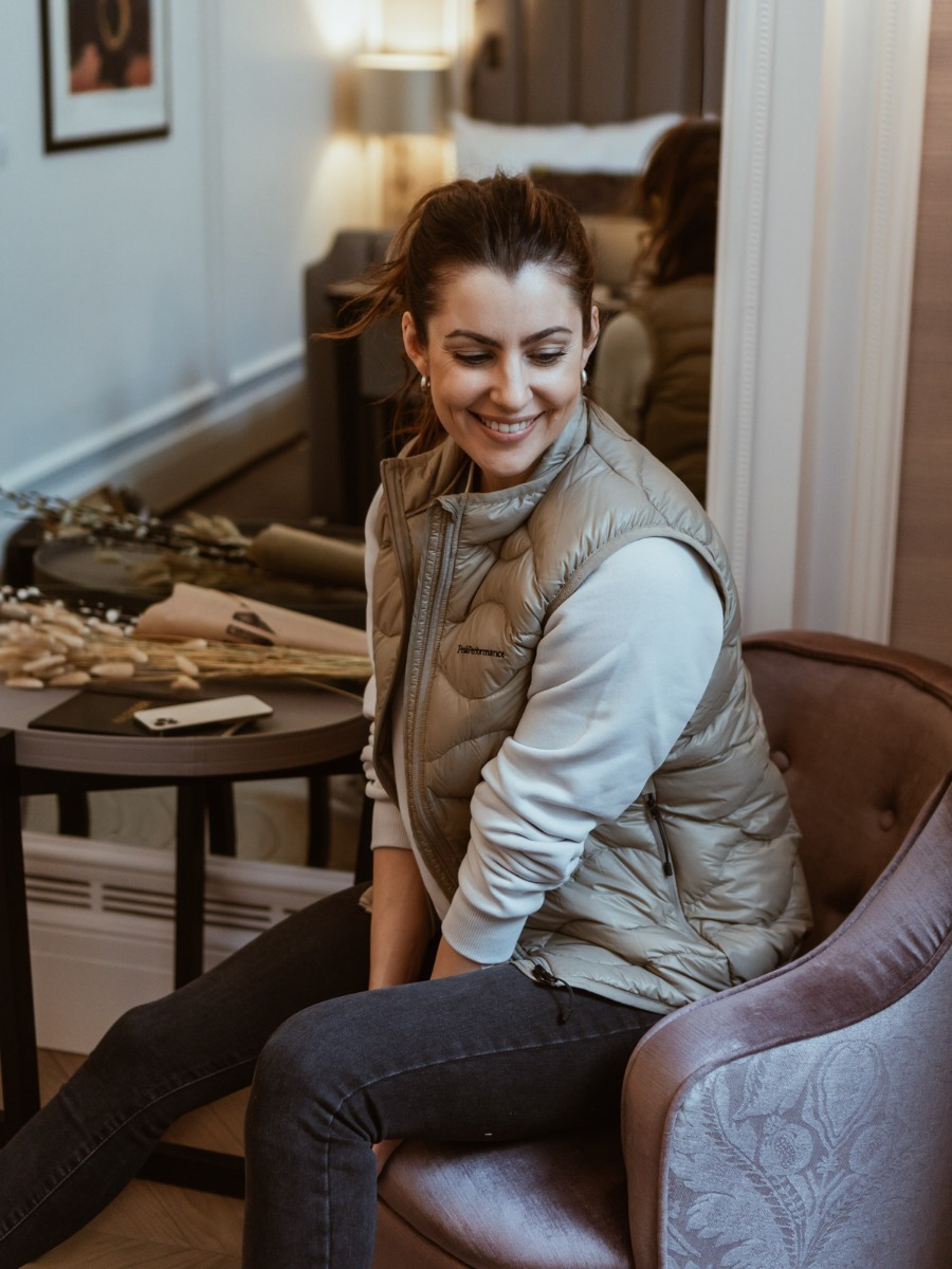 Peak Performance Helium Vest True Beige