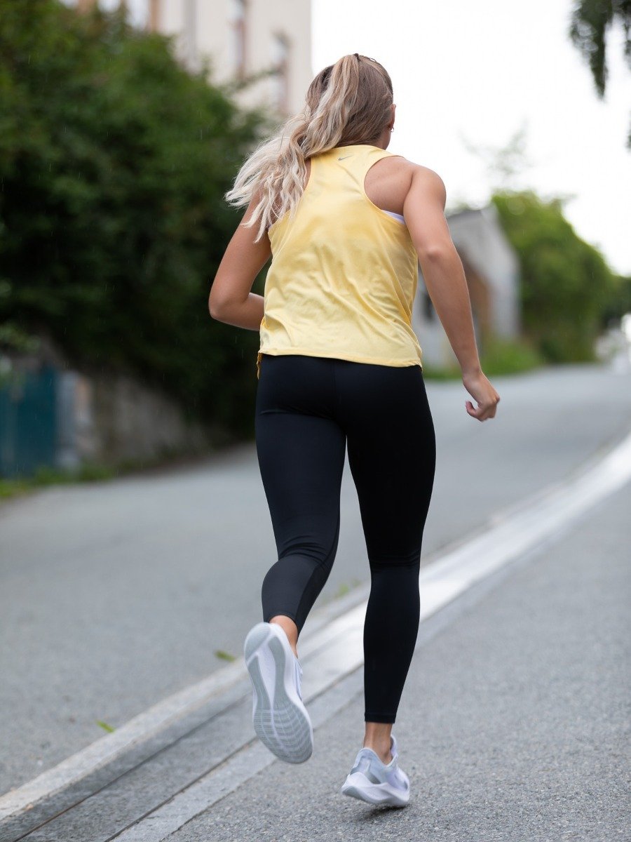 Nike Swoosh Run Tank Tpoaz Gold/ Reflective Silver