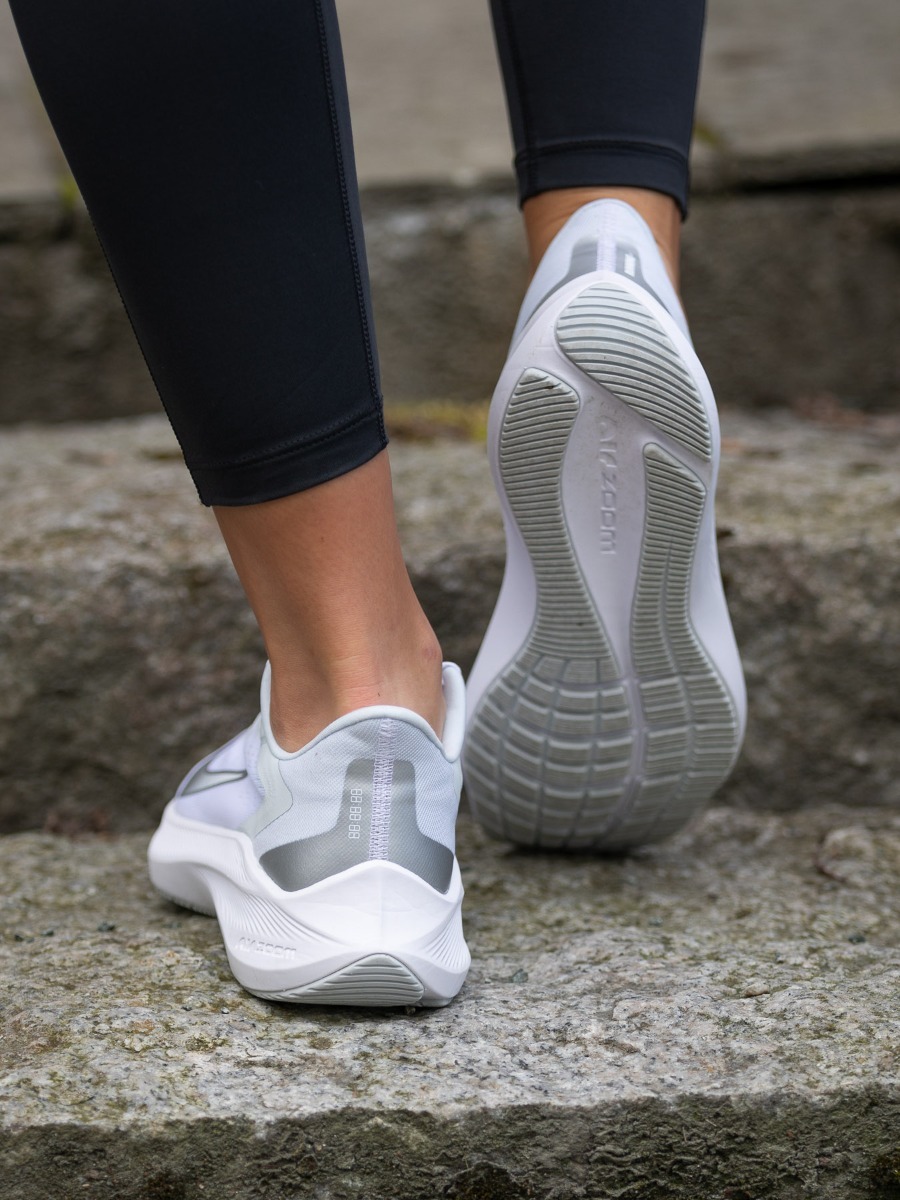 Nike Air Zoom Winflo 7 Pure Platinum/ Metallic Silver-White