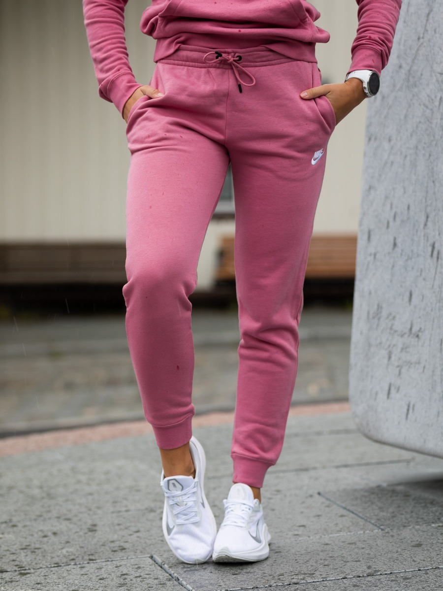 Nike Essential Pant Reg Fleece Desert Berry/ White