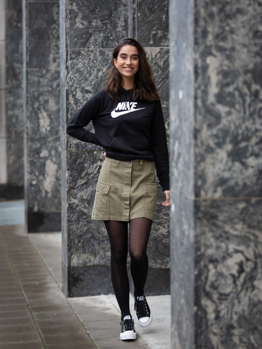 Nike Essential Hoodie Black/ White