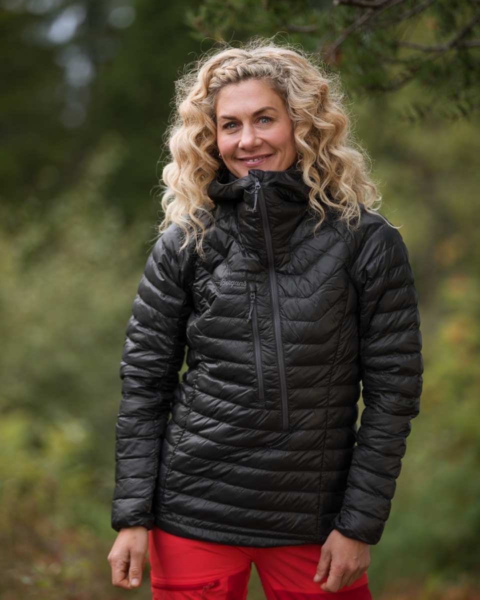 Bergans Cecilie Down Light Anorak Solid Charcoal / Solid Dark Grey