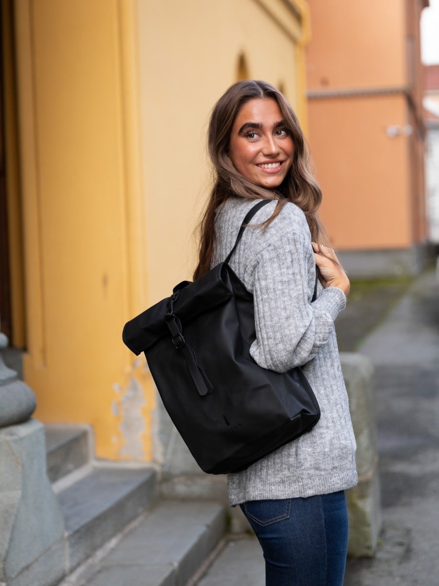 Rains Rolltop Mini Black