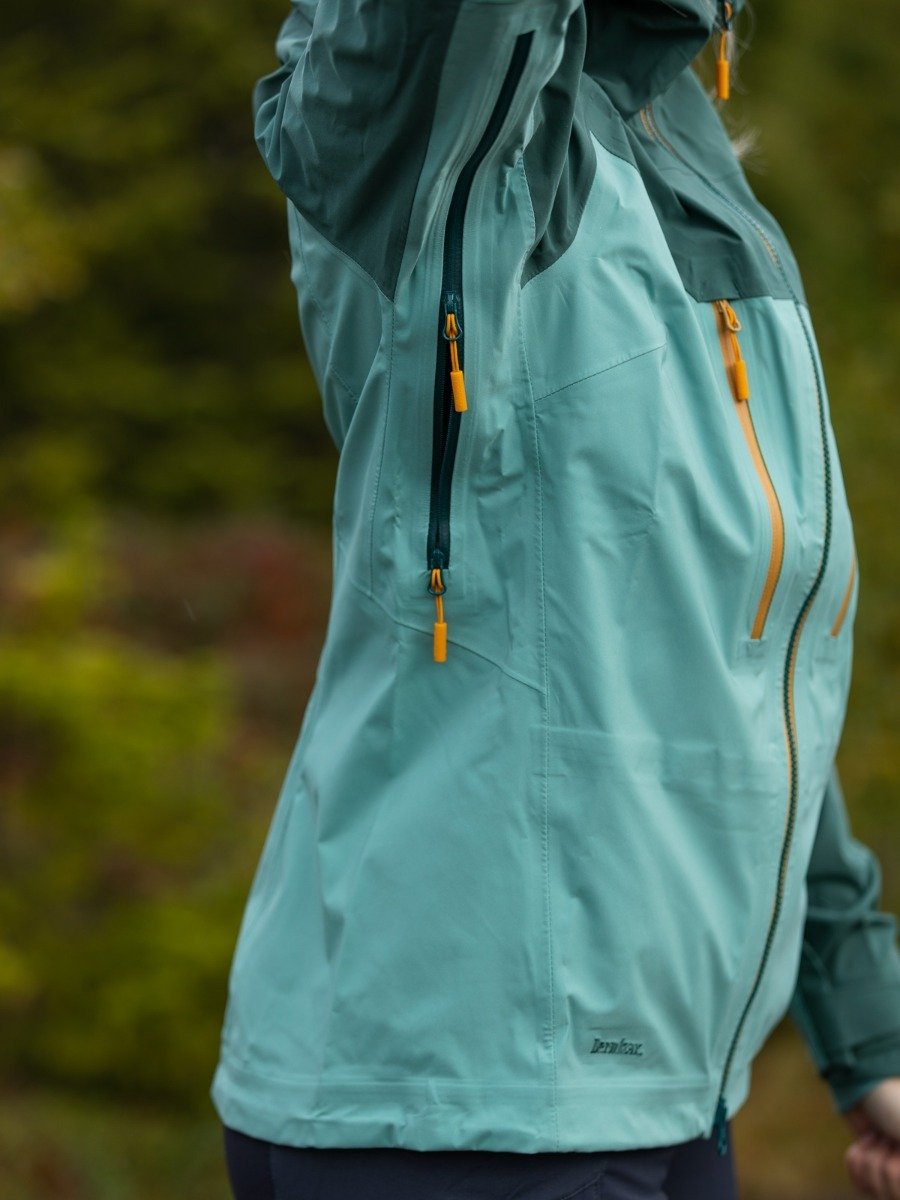 Bergans Cecilie 3L Jacket Light Forest Frost / Forest Frost / Golden Yellow