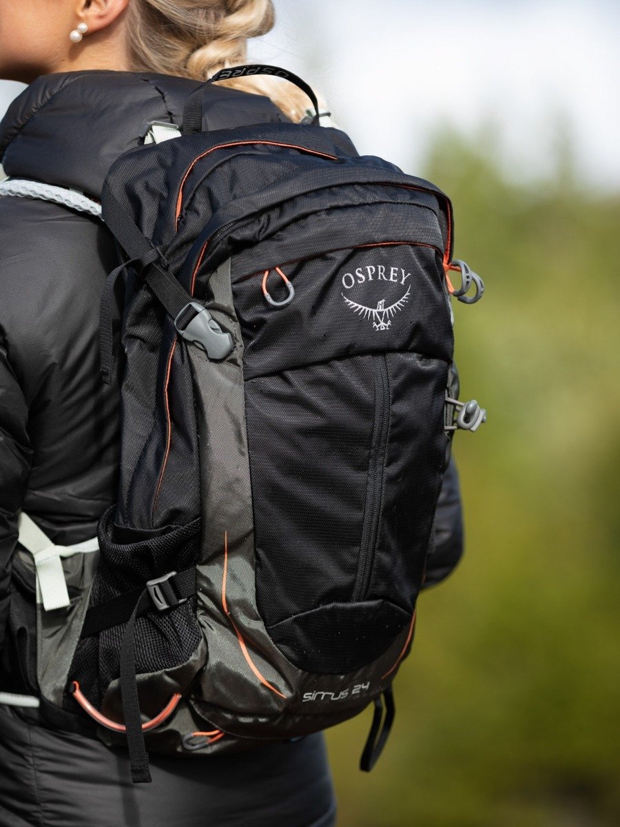 Osprey Sirrus 24L Abyss Black