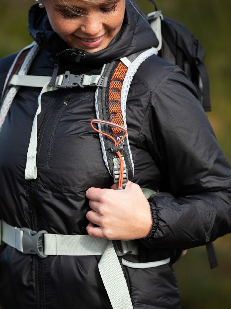 Osprey Sirrus 24L Abyss Black