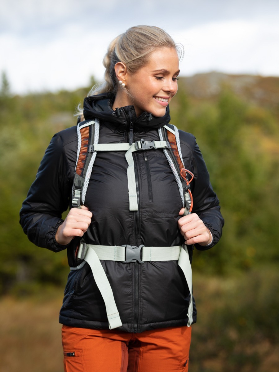 Osprey Sirrus 24L Abyss Black