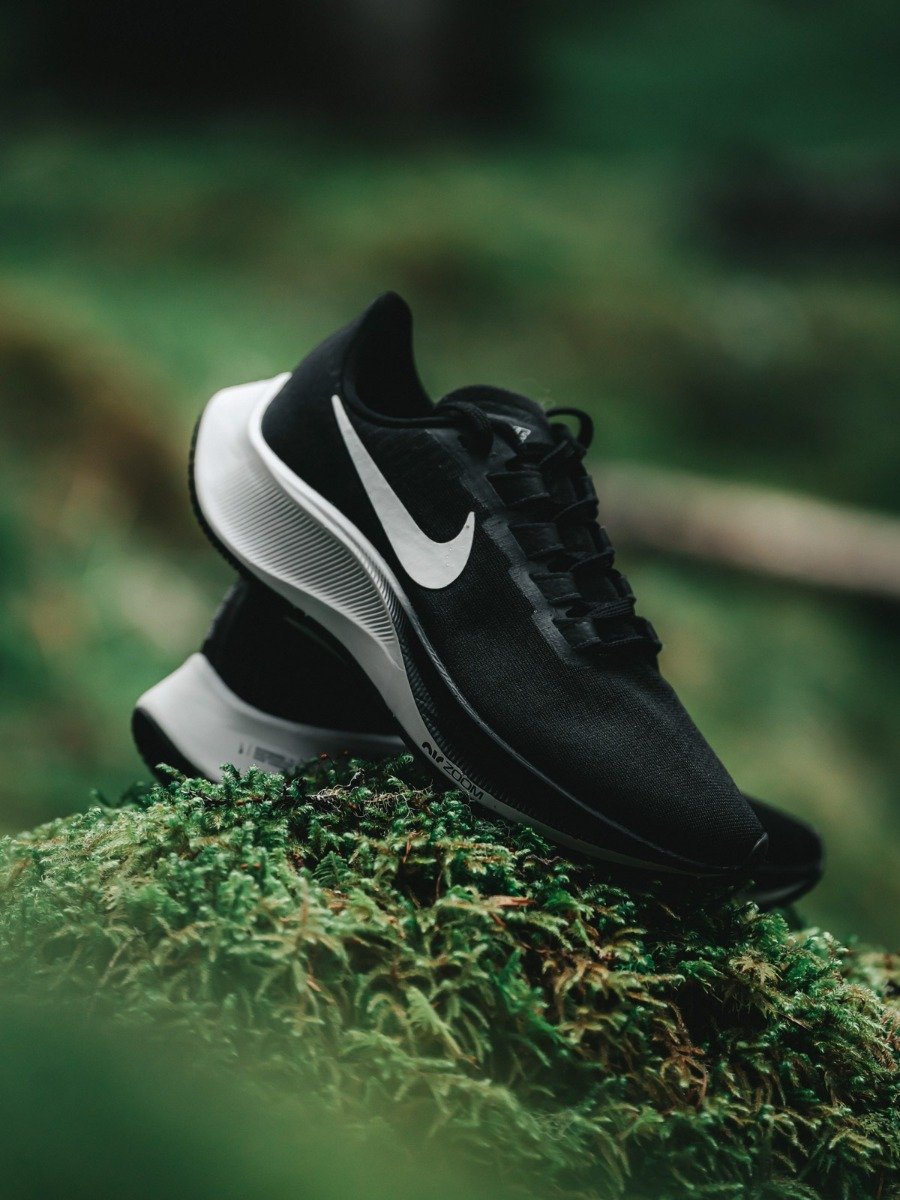 Nike Air Zoom Pegasus 37 Black/ White