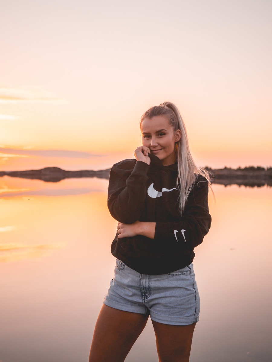 Nike Sportswear Swoosh Hoodie Black/ White