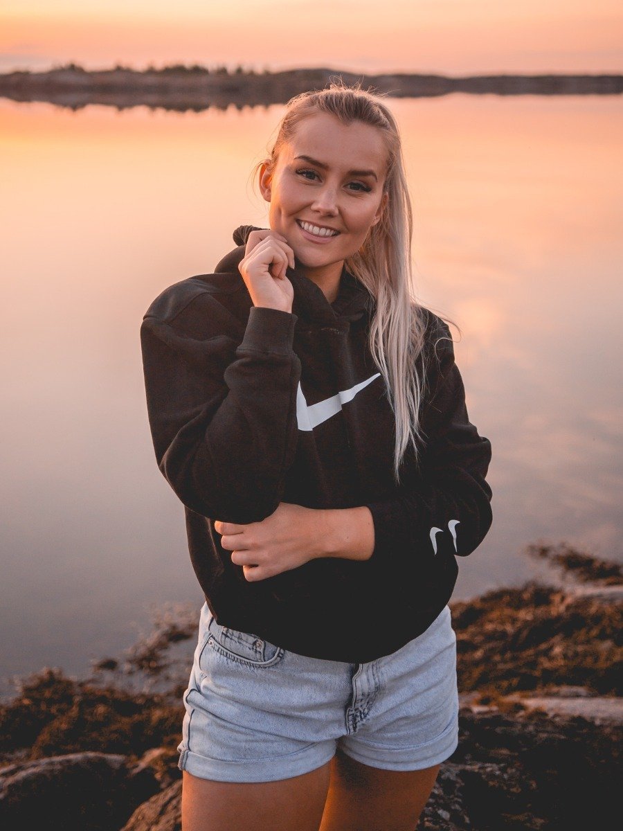 Nike Sportswear Swoosh Hoodie Black/ White