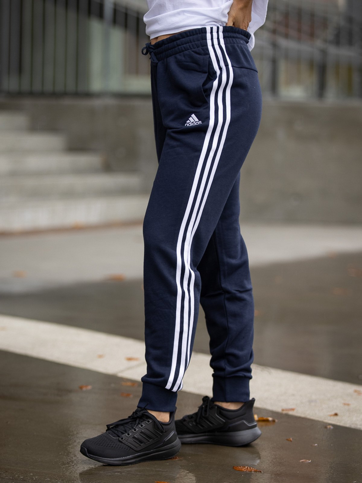 adidas Essentials Slim Tapered Cuffed Pant Legend Ink/ White