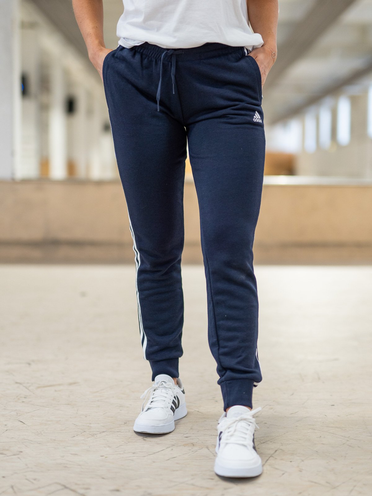 adidas Essentials Slim Tapered Cuffed Pant Legend Ink/ White